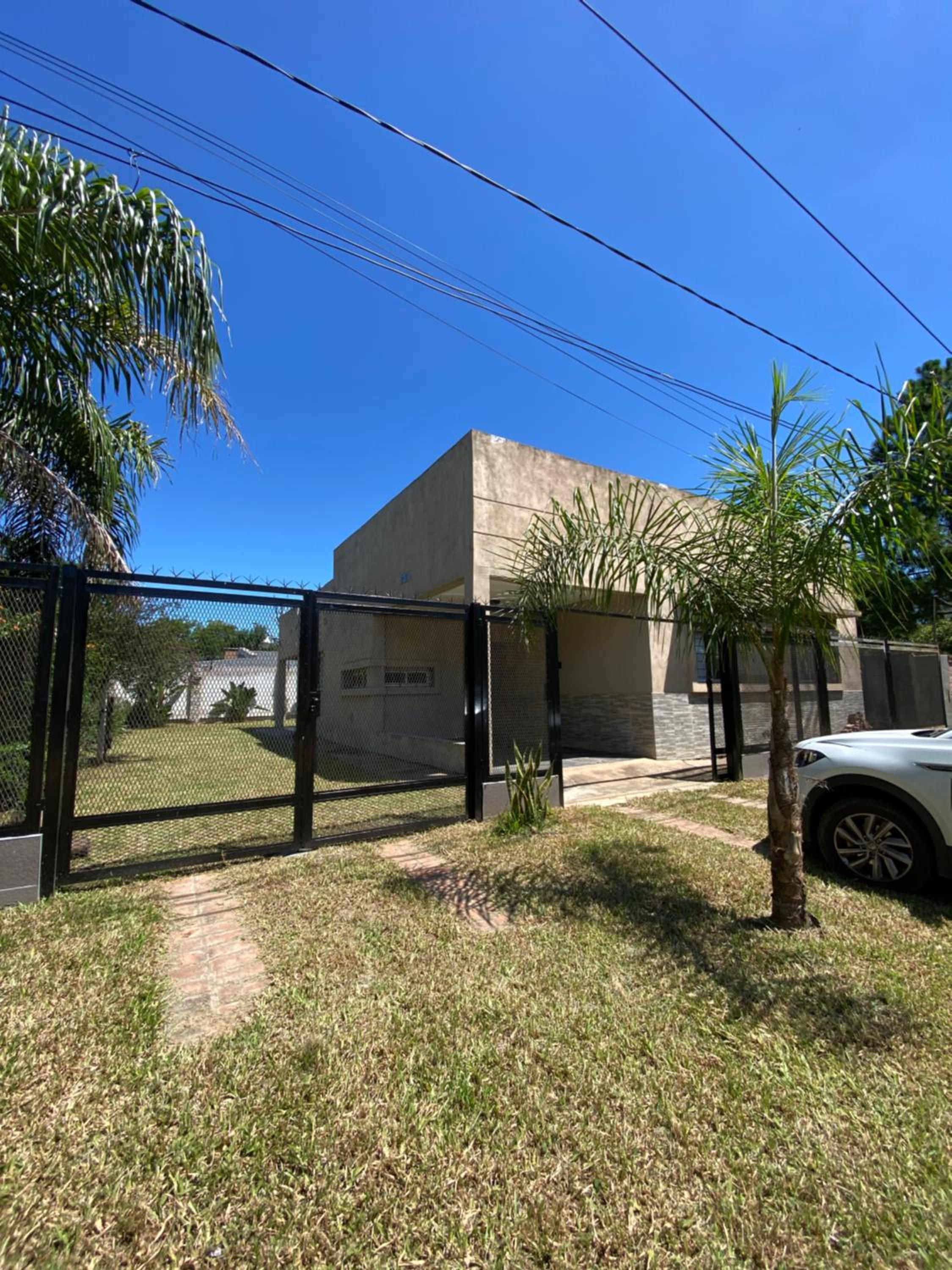 Casa en Paso con pileta a 4 cuadras de la Palya