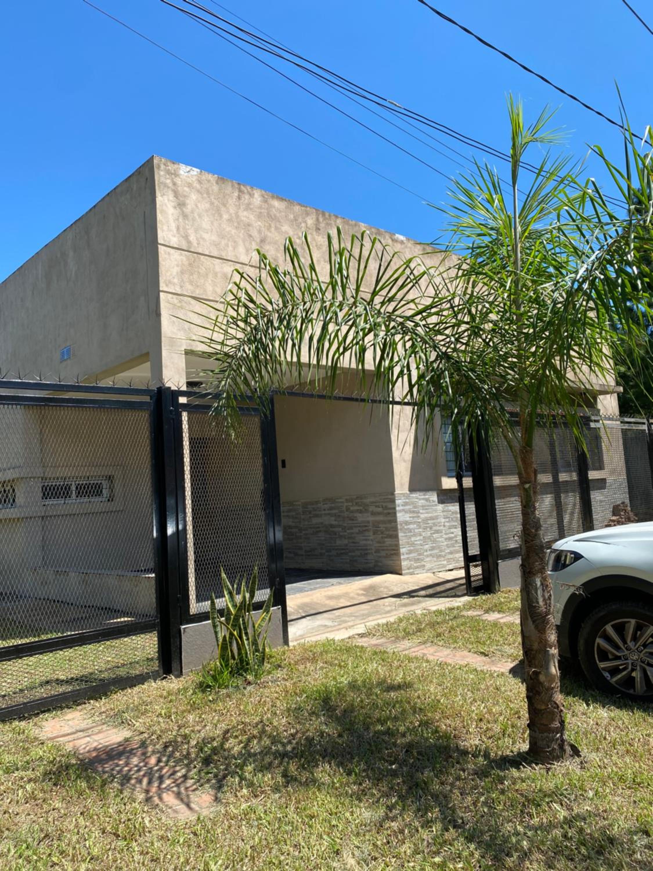 Casa en Paso con pileta a 4 cuadras de la Palya
