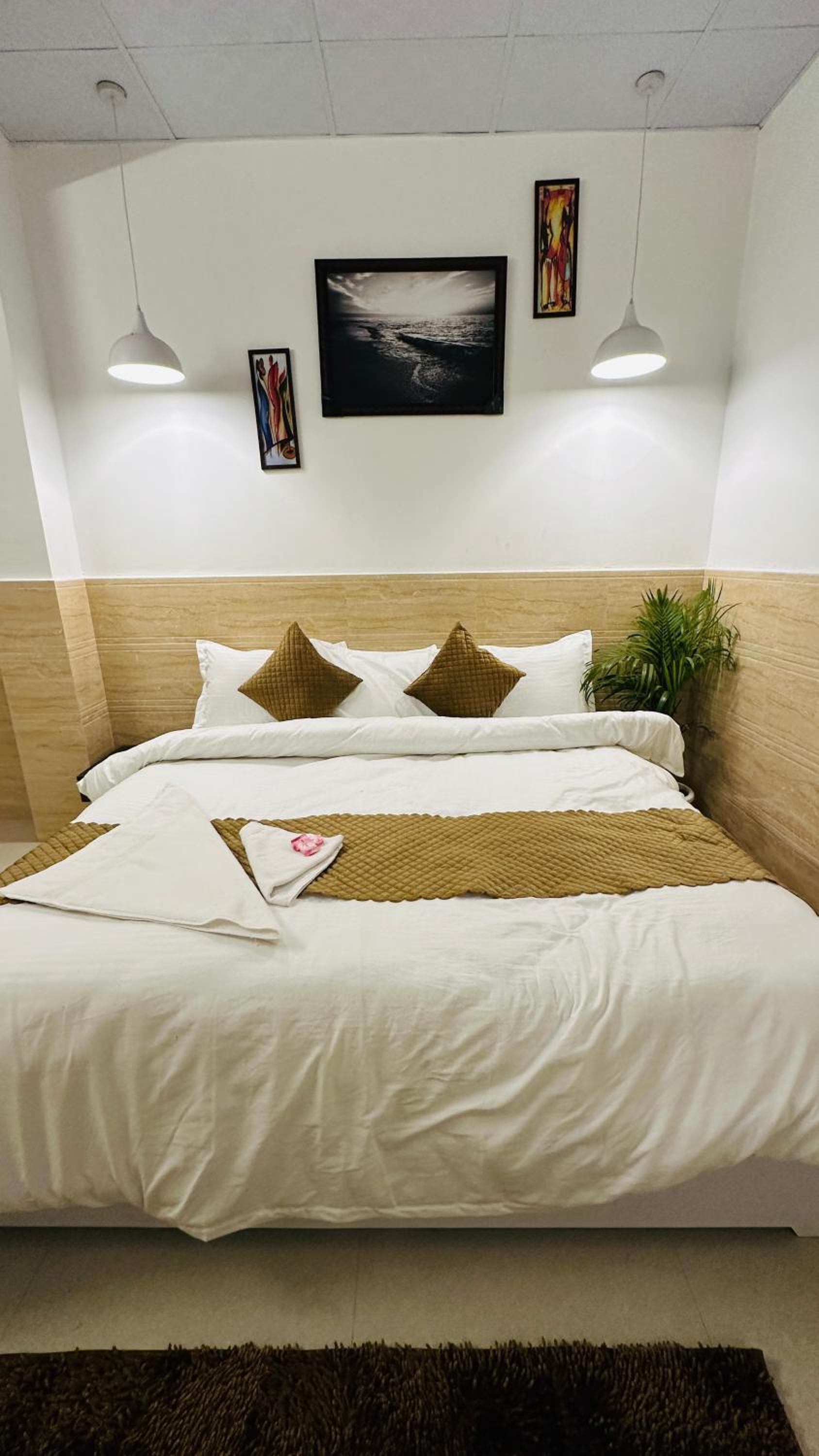 Hotel Relax In - Noida Sector 18 view 4