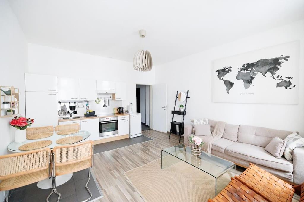 RG 5 Stylish Haven-Near Brunnenmarkt