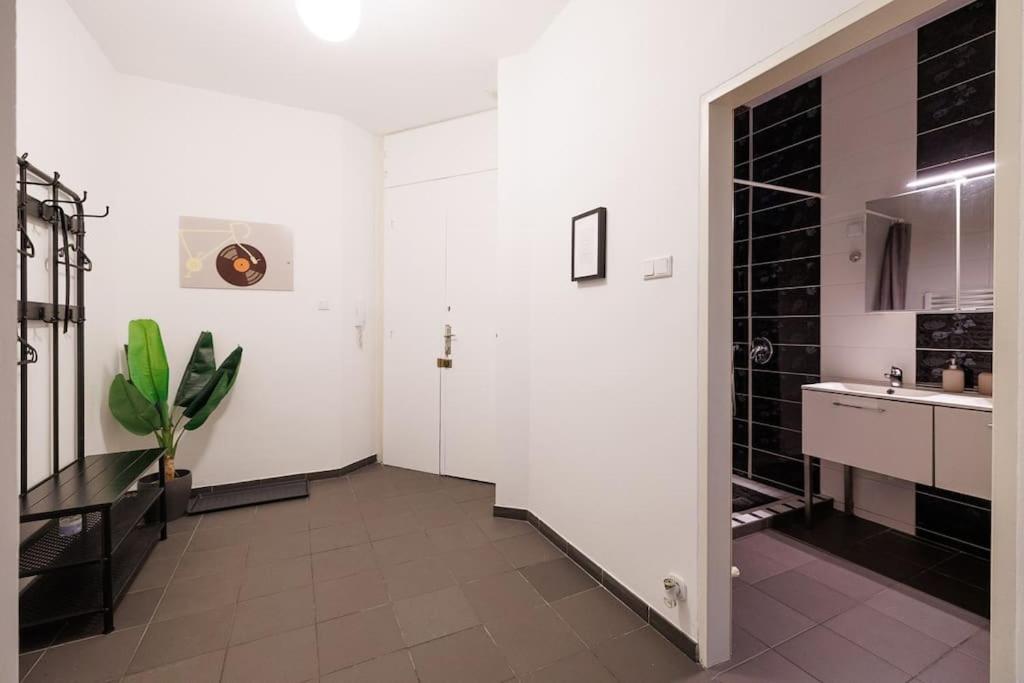 RG 5 Stylish Haven-Near Brunnenmarkt