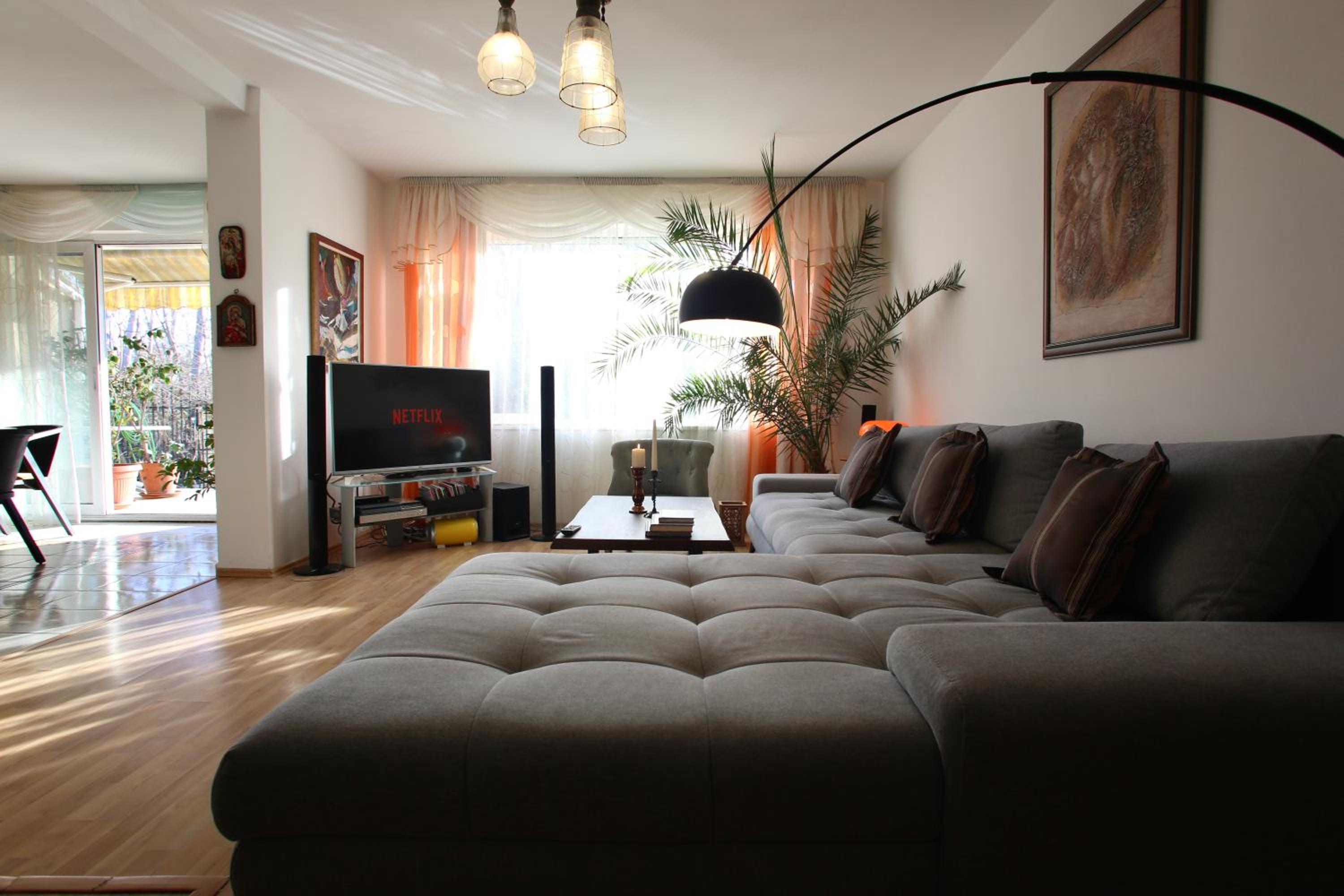 Private summer villa close to the black sea