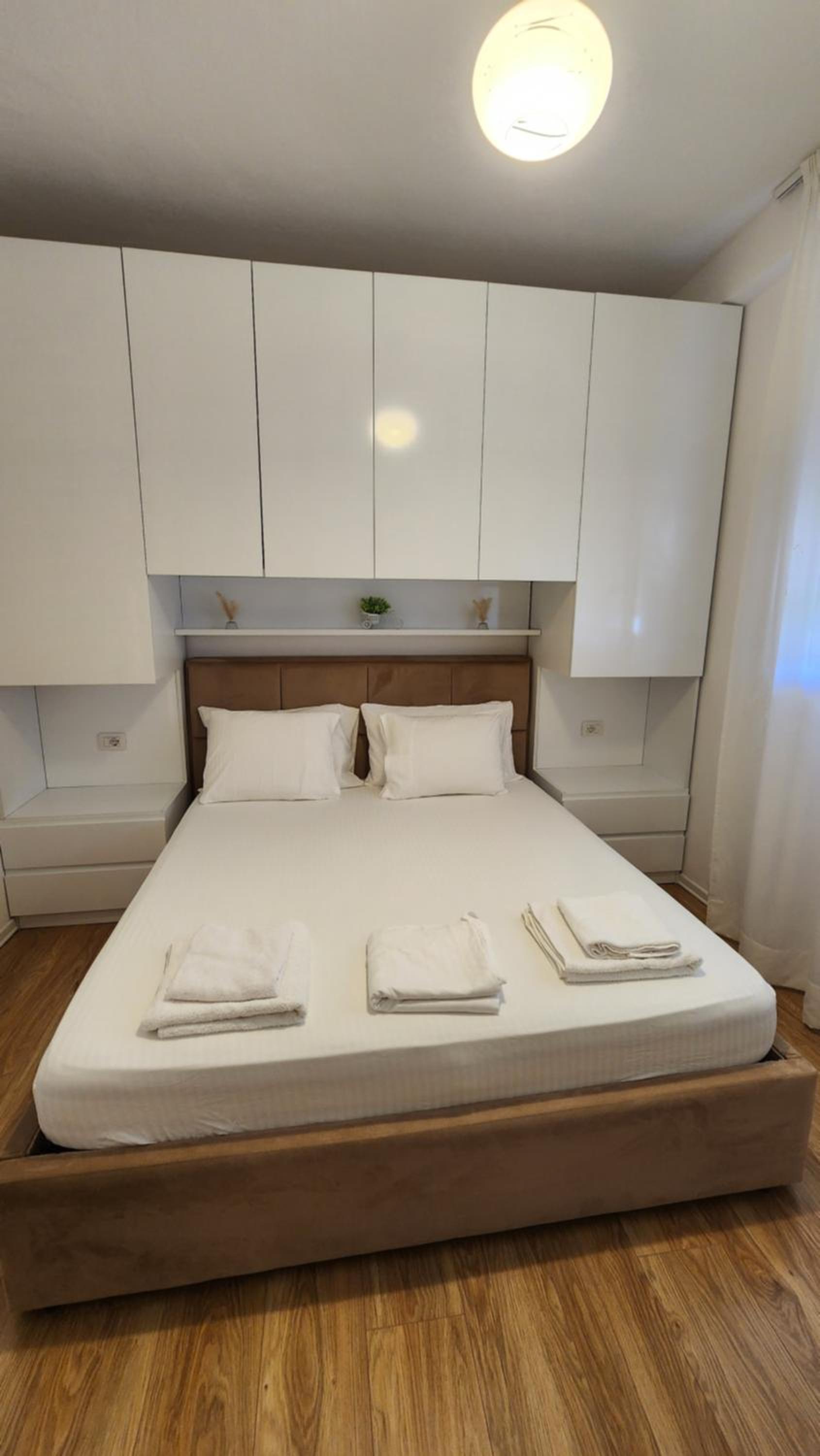 Viola Apartments 2 Min to Beach