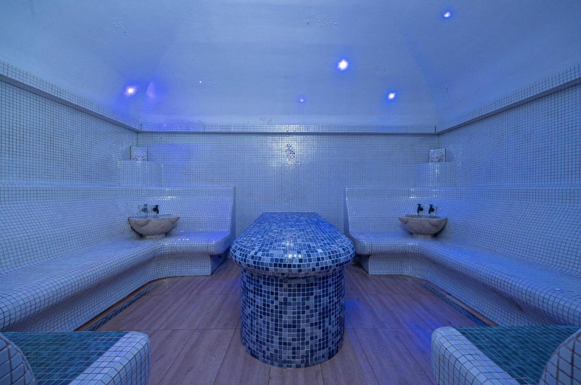 ApartHotel RIN Grand Residence