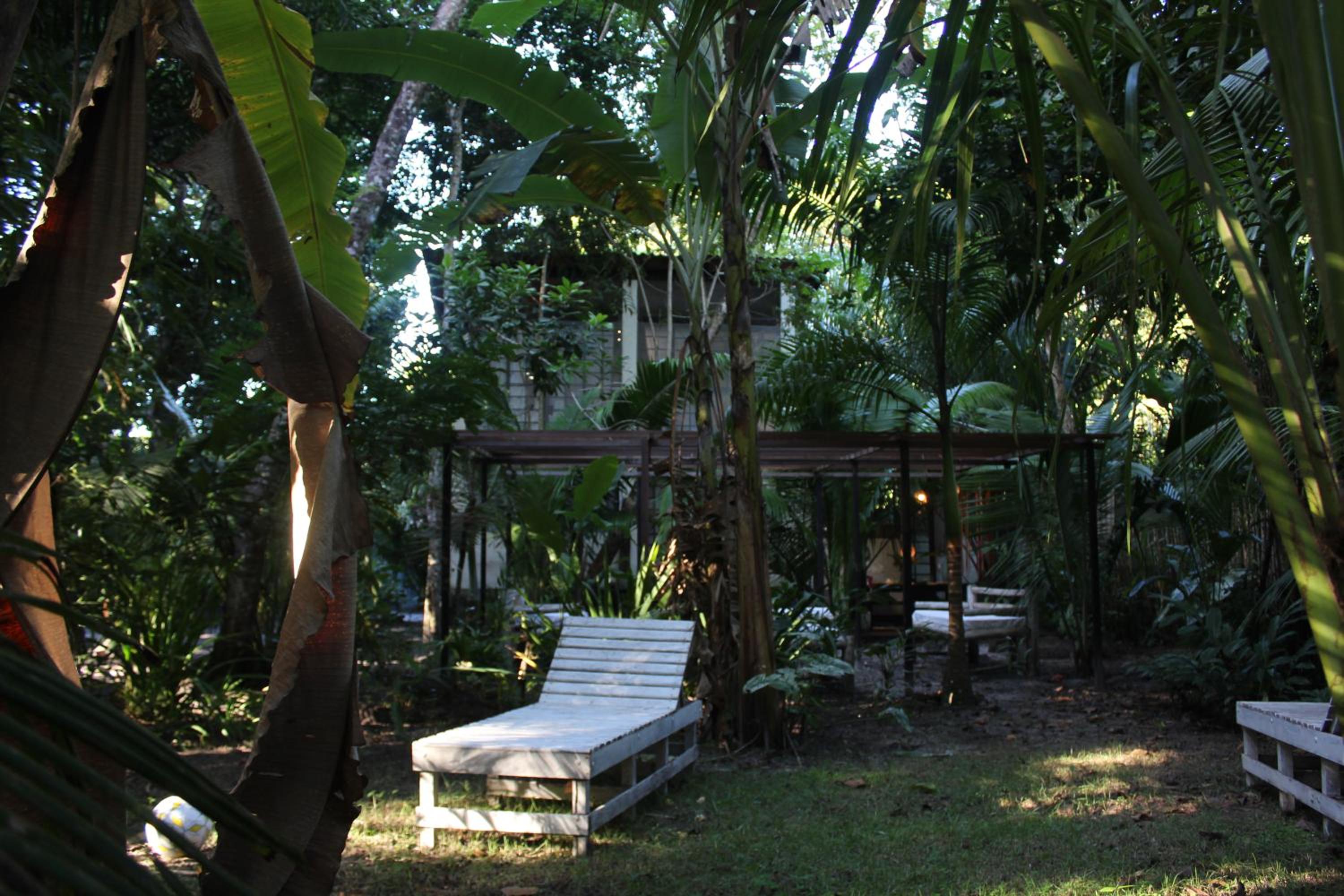 REFUGIO DO SAGRADO MORERE Tropical Lodge - A Casa do Vigía