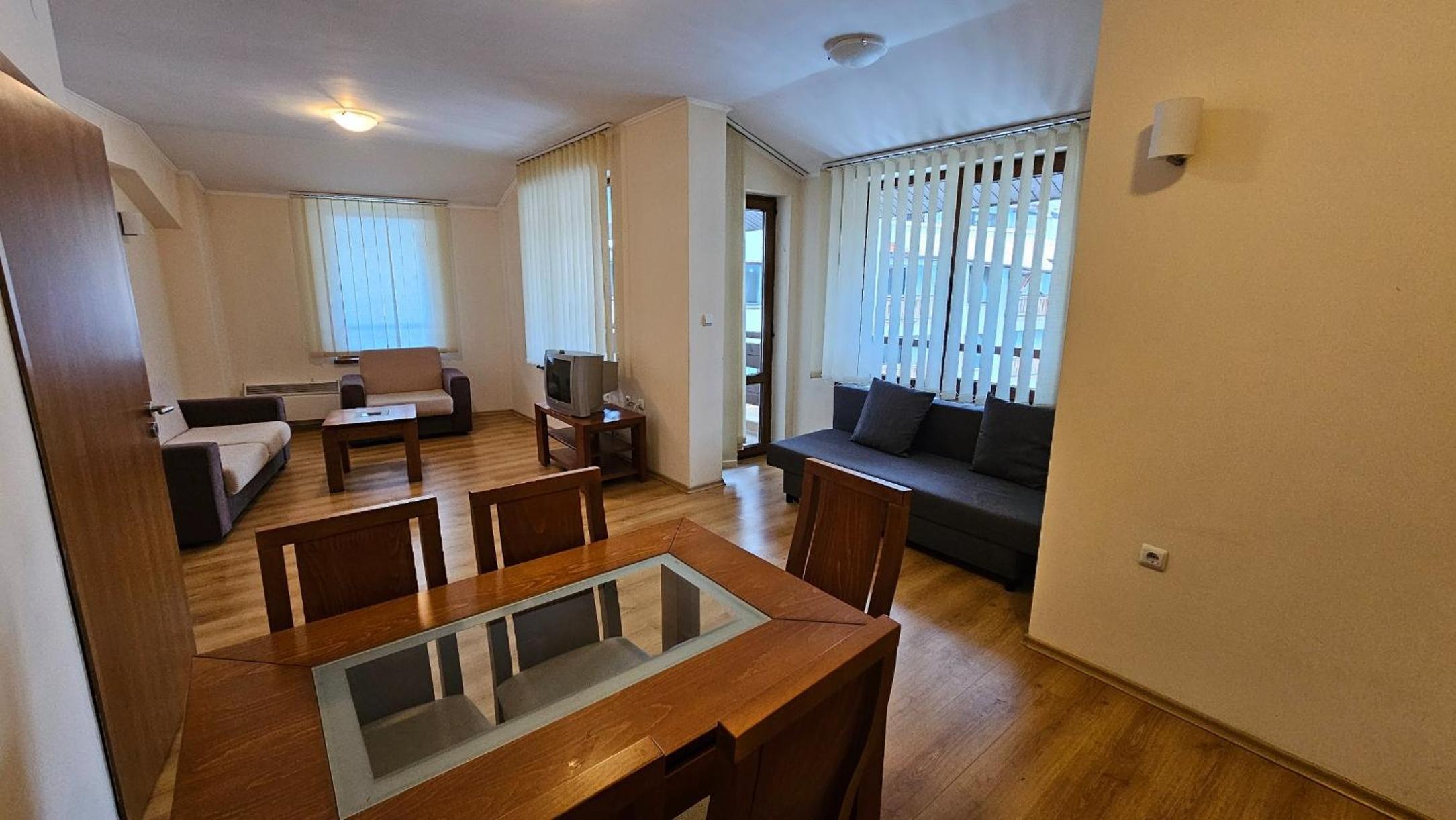 SNOW PEAK TODORKA AND VIHREN APARTAMENT /NEXT TO THE LIFT/ 7 PERSONS/