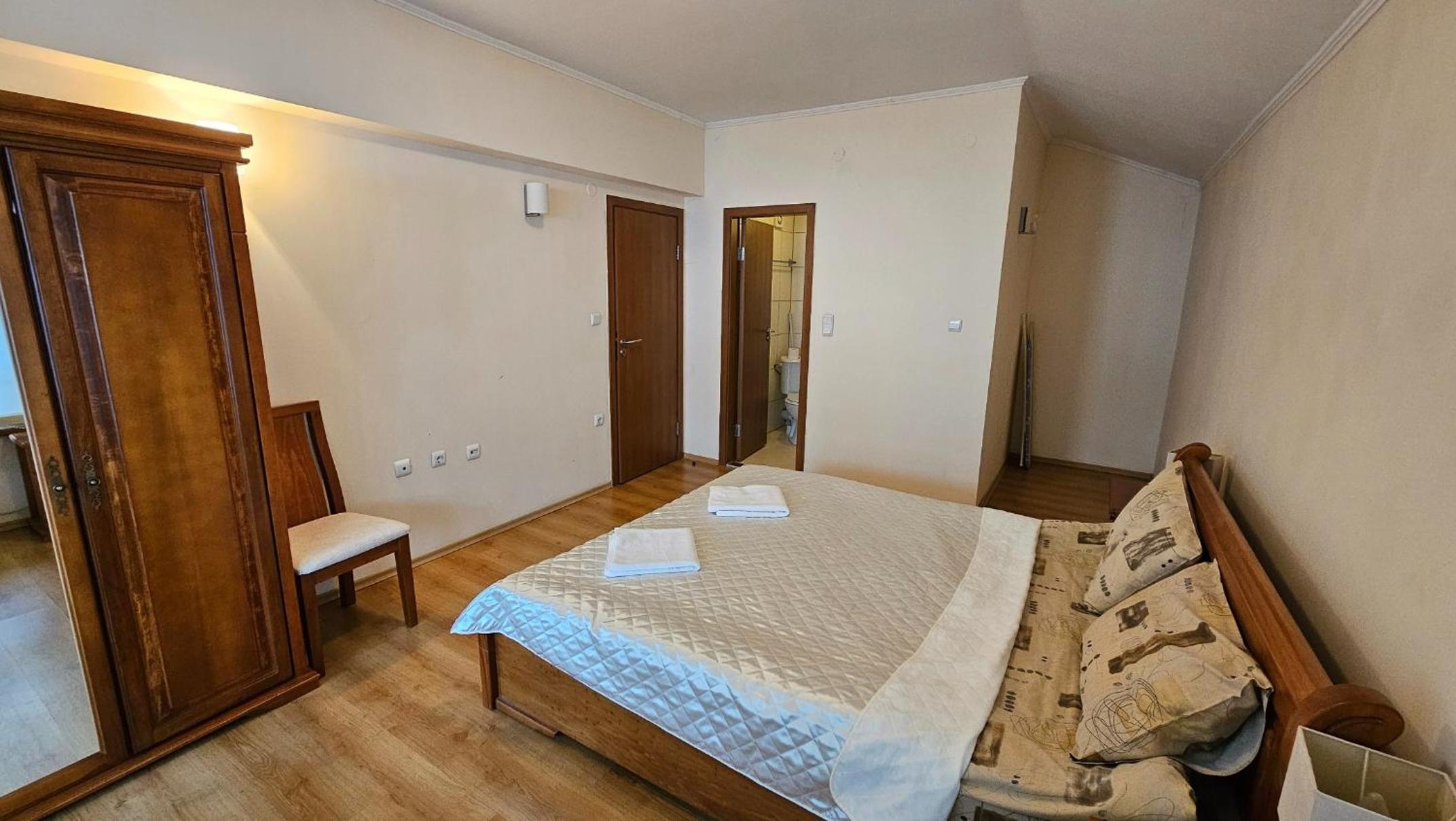 SNOW PEAK TODORKA AND VIHREN APARTAMENT /NEXT TO THE LIFT/ 7 PERSONS/