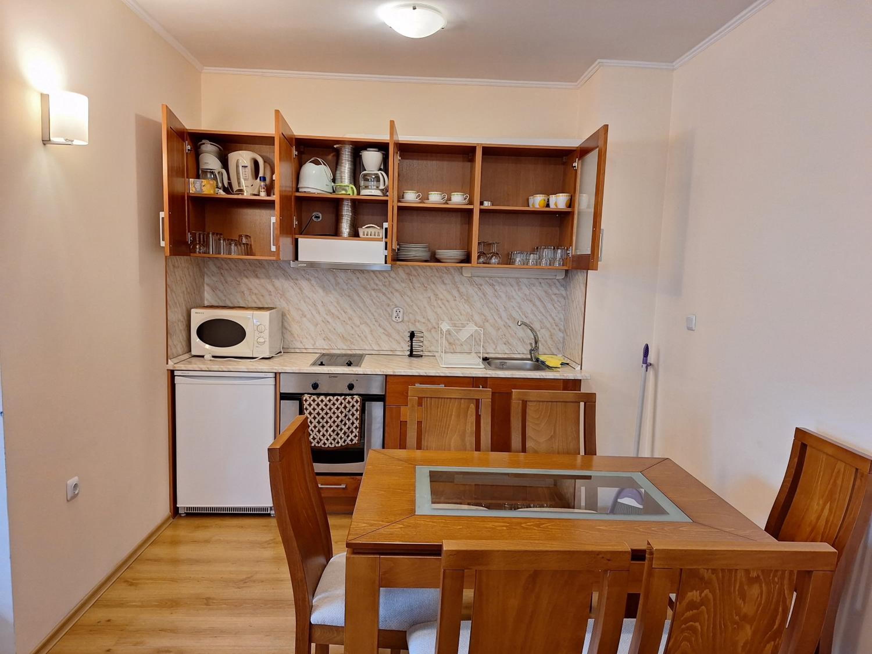 SNOW PEAK TODORKA AND VIHREN APARTAMENT /NEXT TO THE LIFT/ 7 PERSONS/