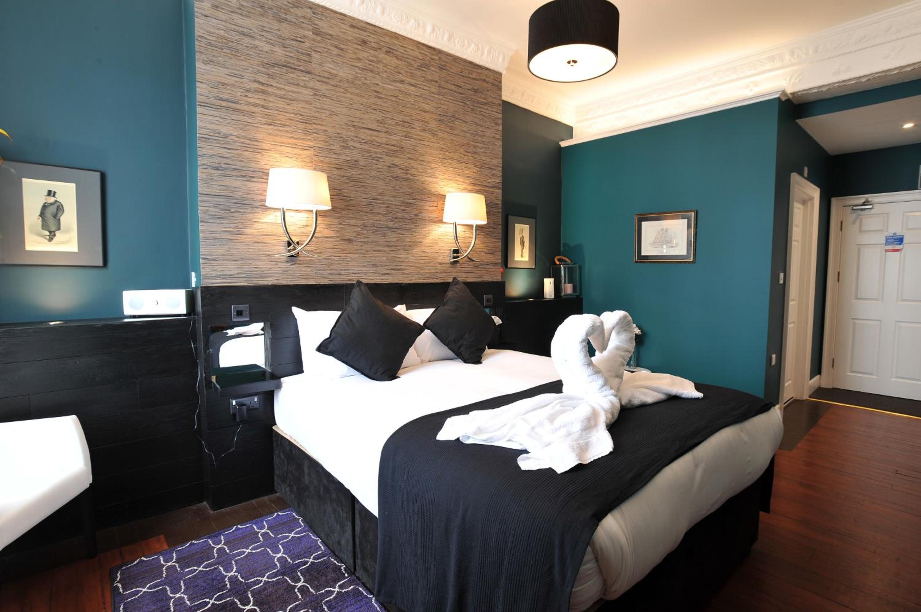 Berwick-upon-Tweed Vacations - The Kings Arms Hotel - Property Image 1