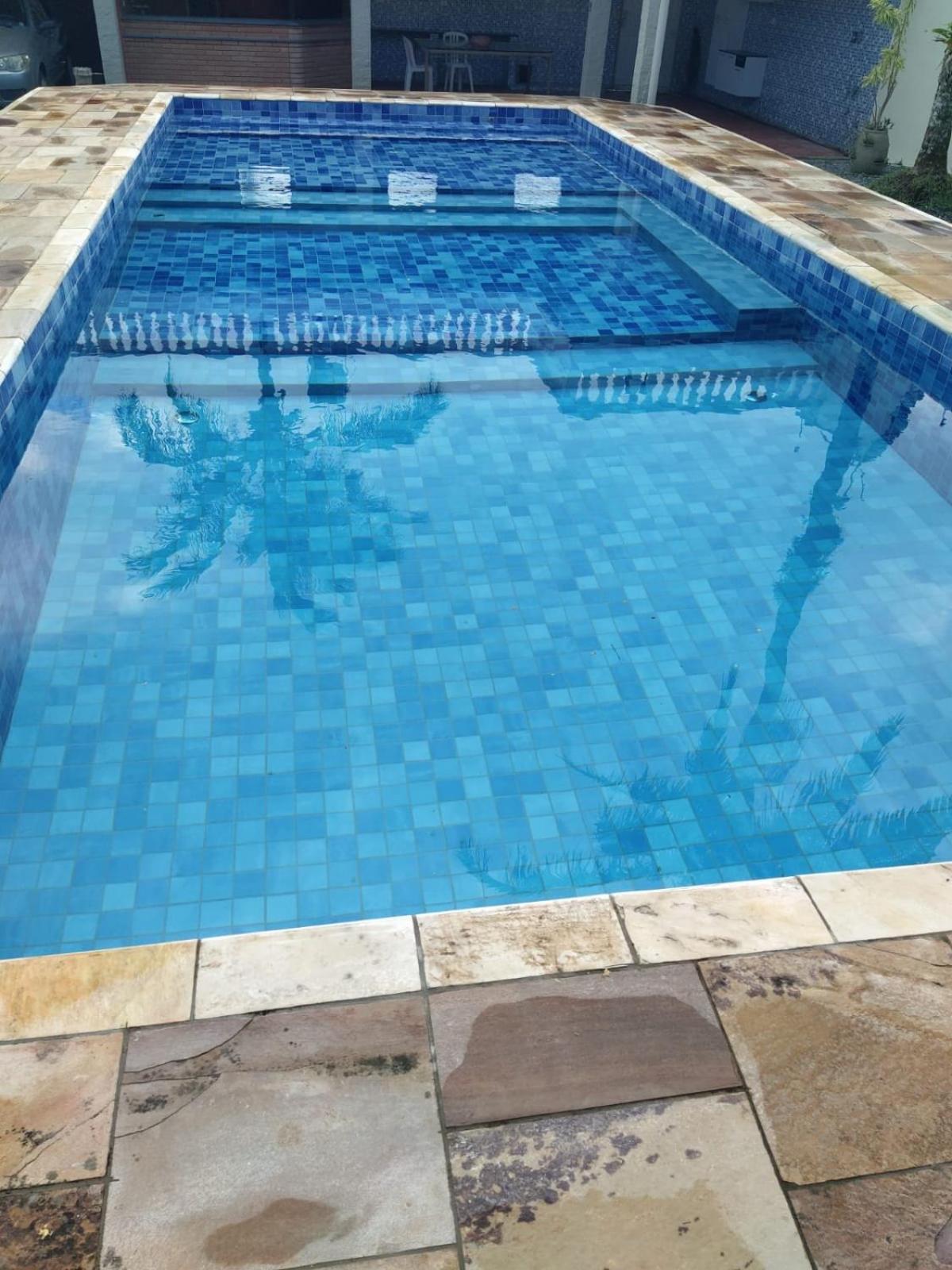 Carnaval a partir 5 diárias - 15 pessoas- Linda Casa de praia com Super piscina 12x5 Novinha com 3 níveis, Wi-Fi, Tv led,jardim , churrasqueira completa
