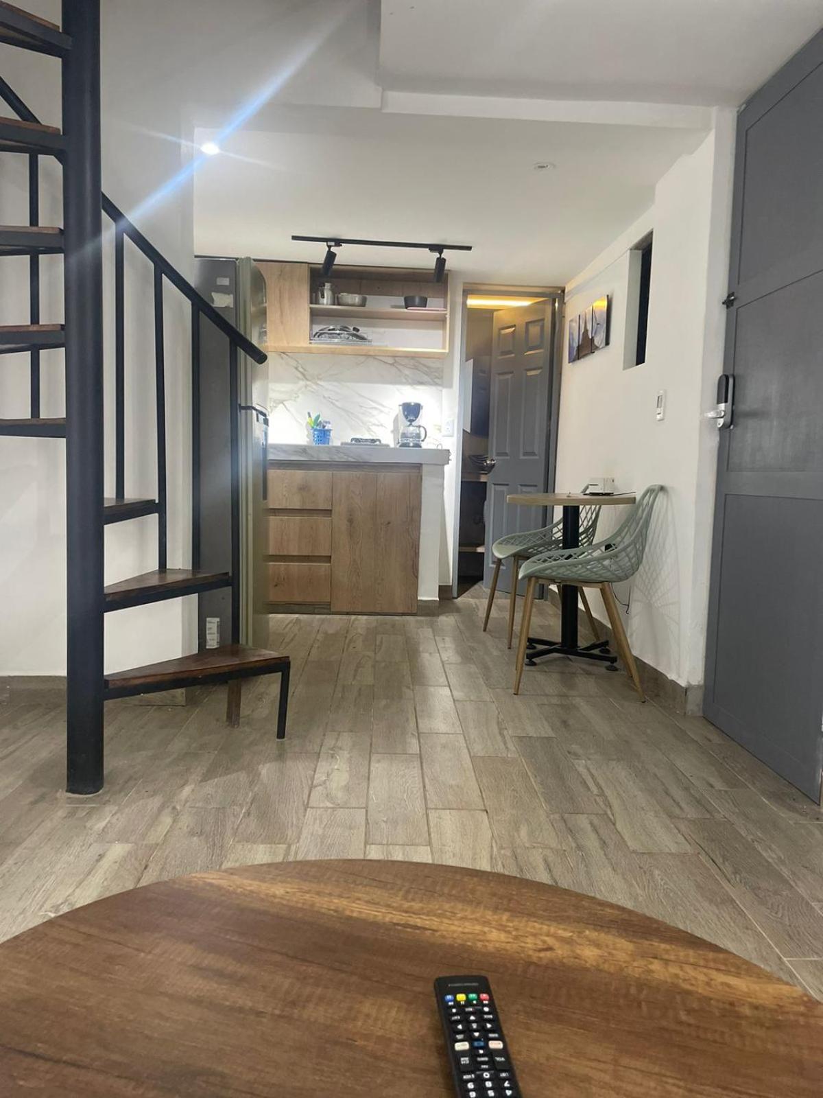 Apartmanto duplex de 2 alcobas estadio laurles la 70
