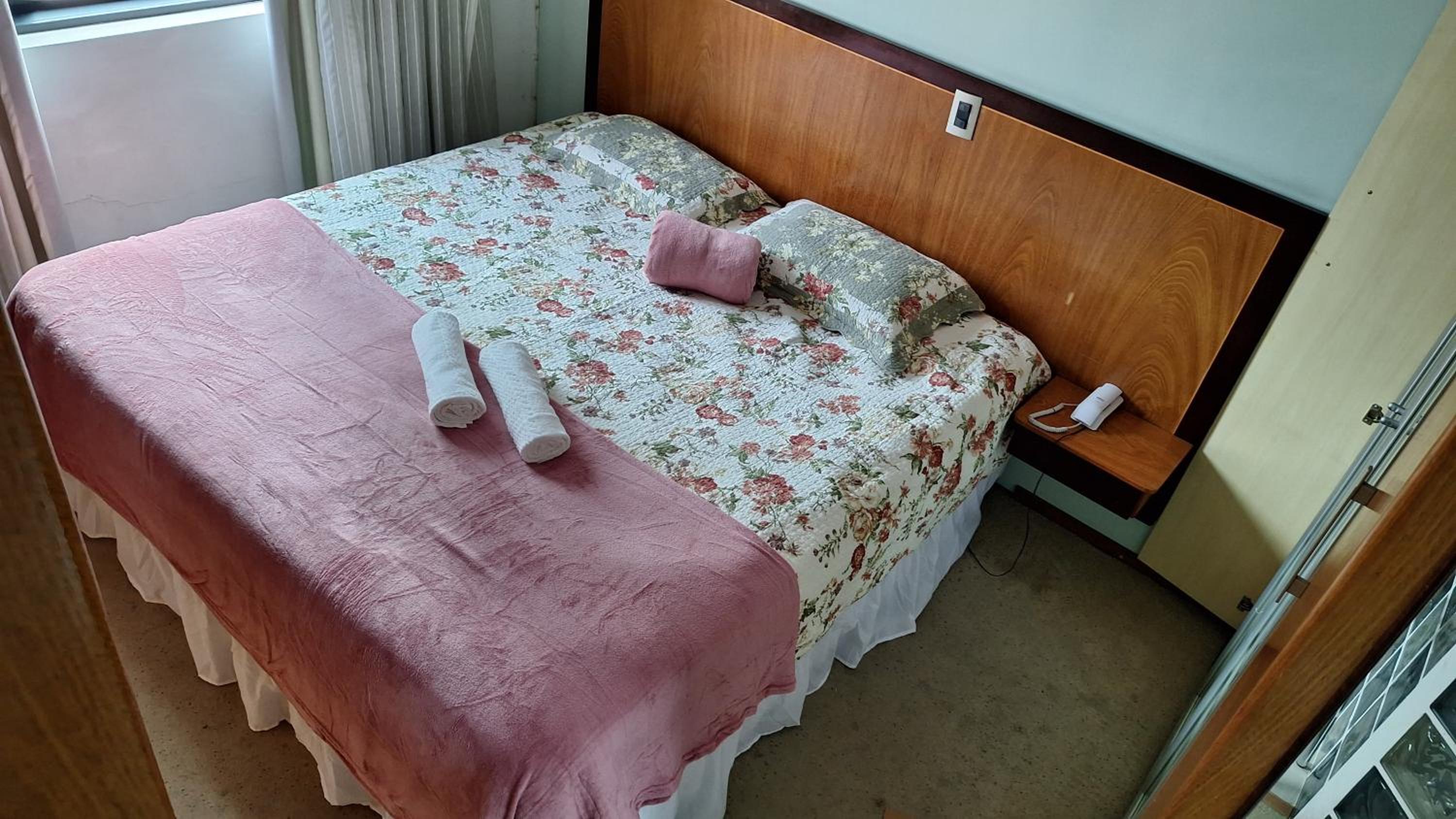 HOTEL in AVENIDA IBIRAPUERA , QUARTO LUXUOSO , CUSTO BENEFÍCIO