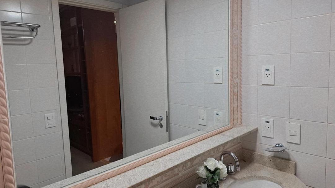 HOTEL in AVENIDA IBIRAPUERA , QUARTO LUXUOSO , CUSTO BENEFÍCIO