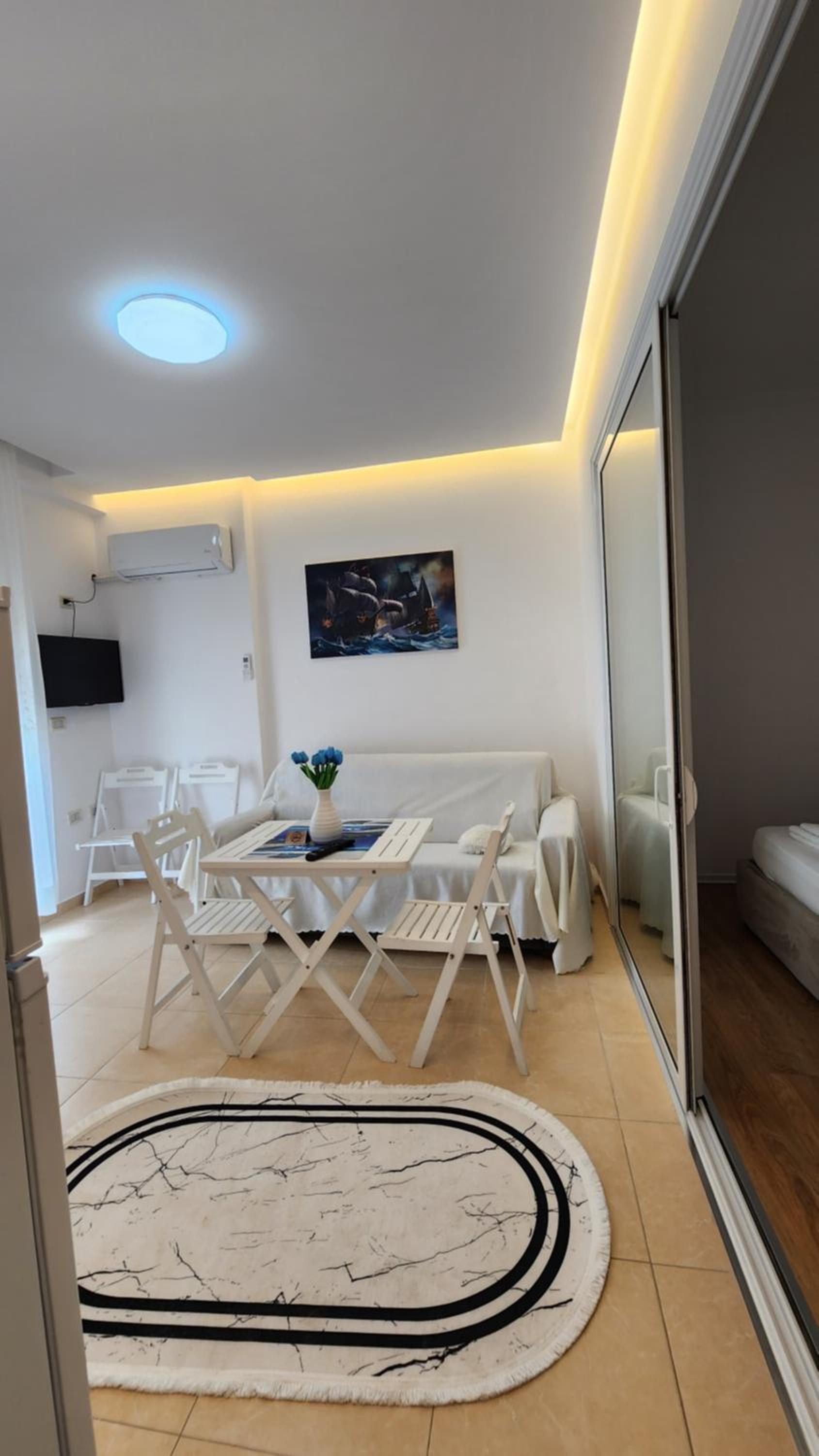 Viola Apartments 2 Min to Beach