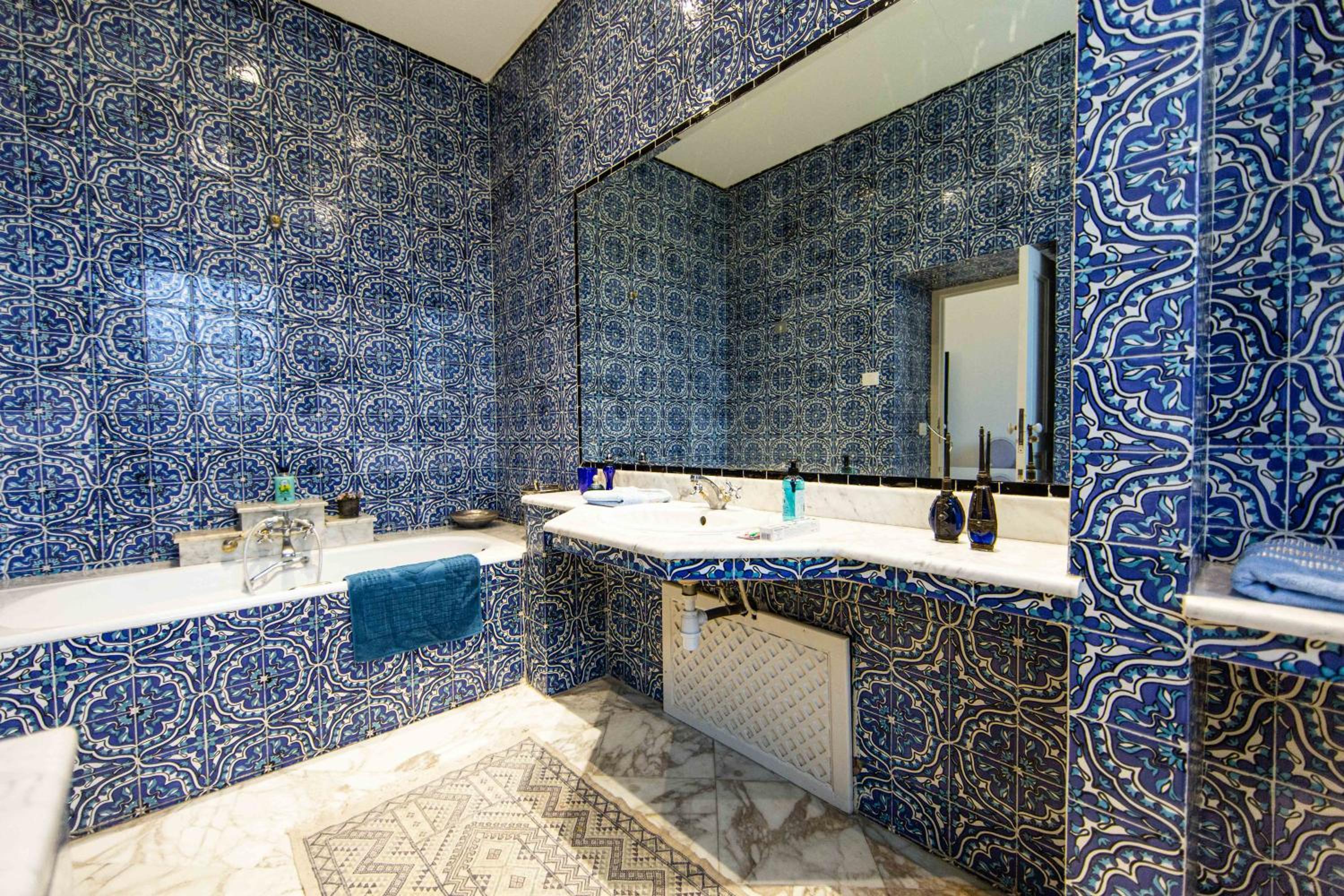 Arabesque House