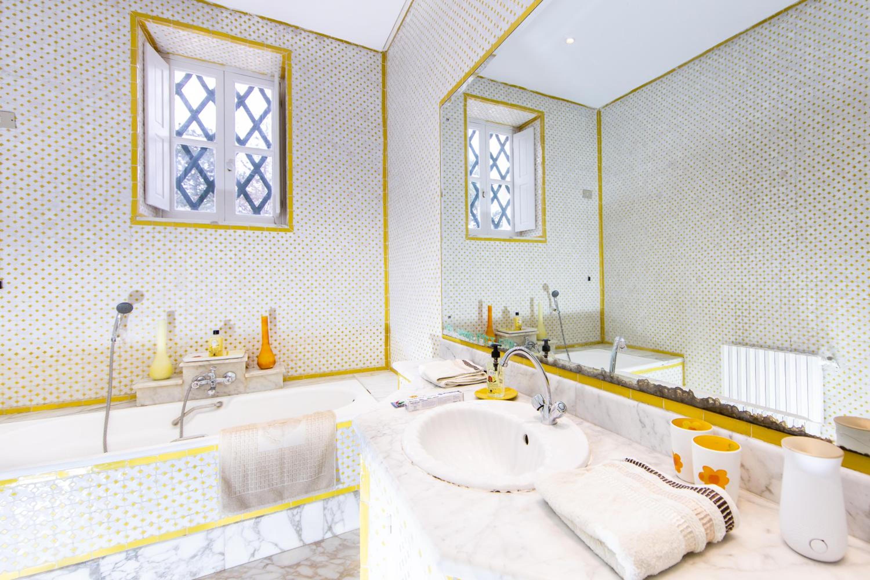 Arabesque House