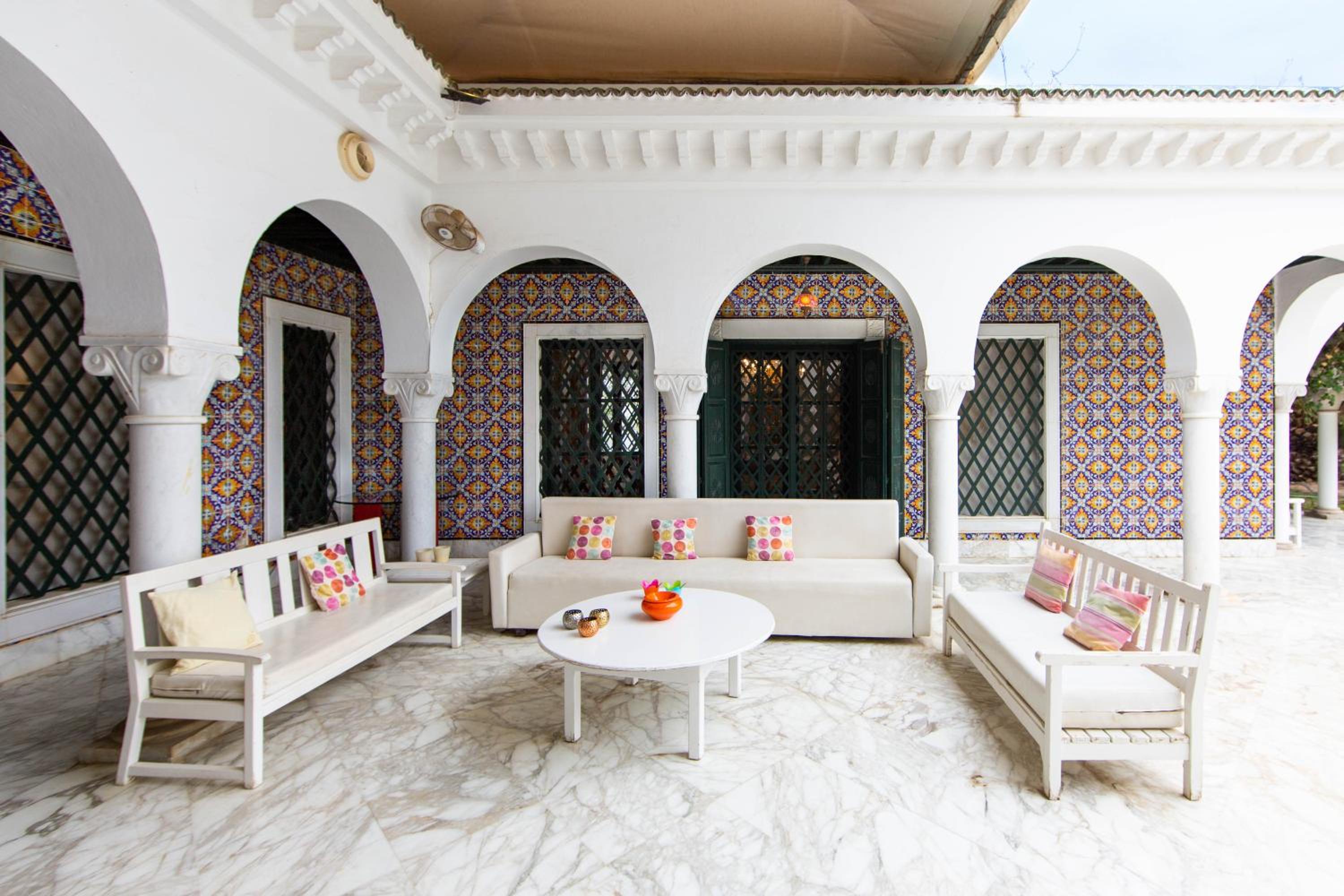 Arabesque House