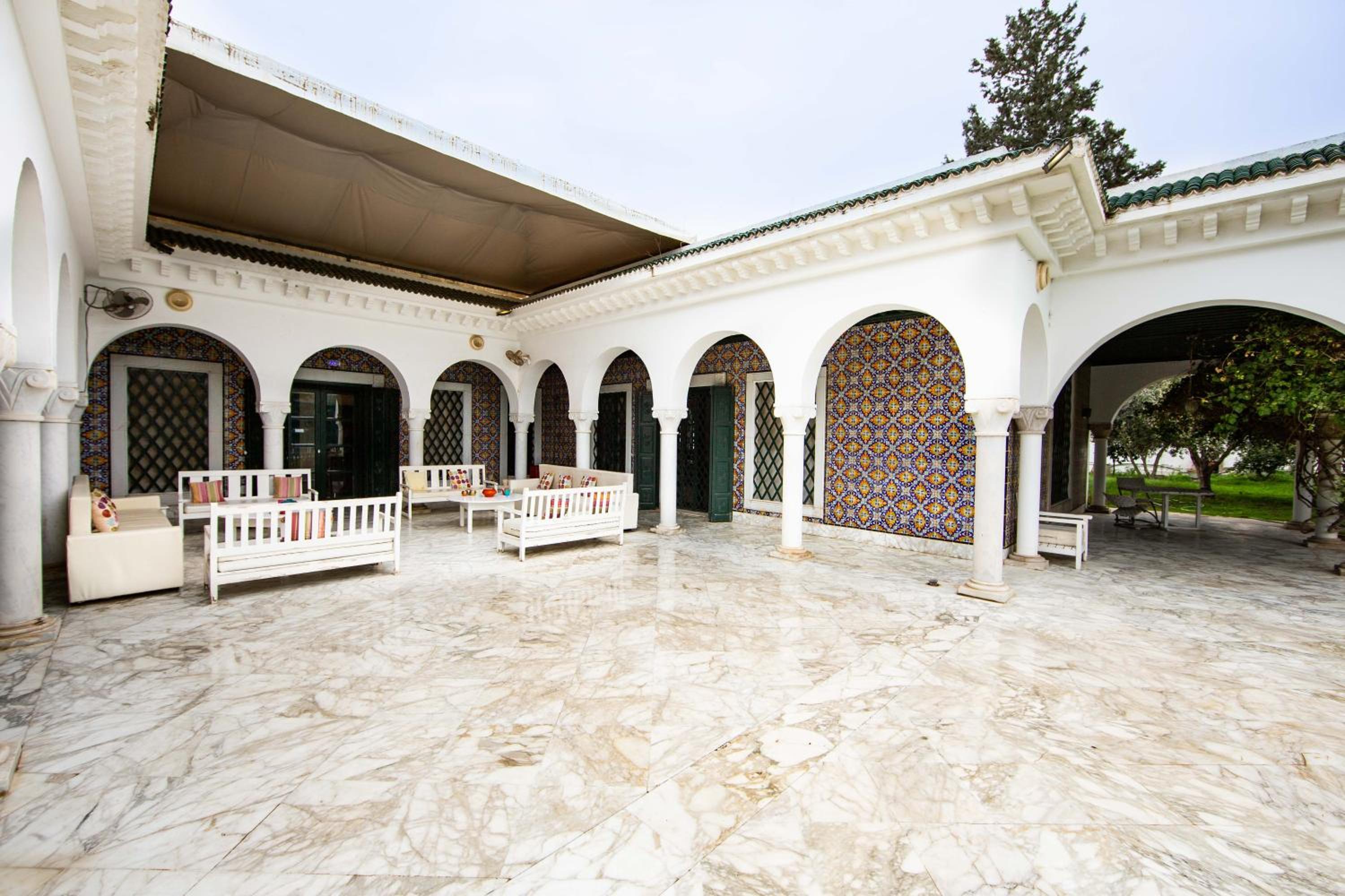 Arabesque House