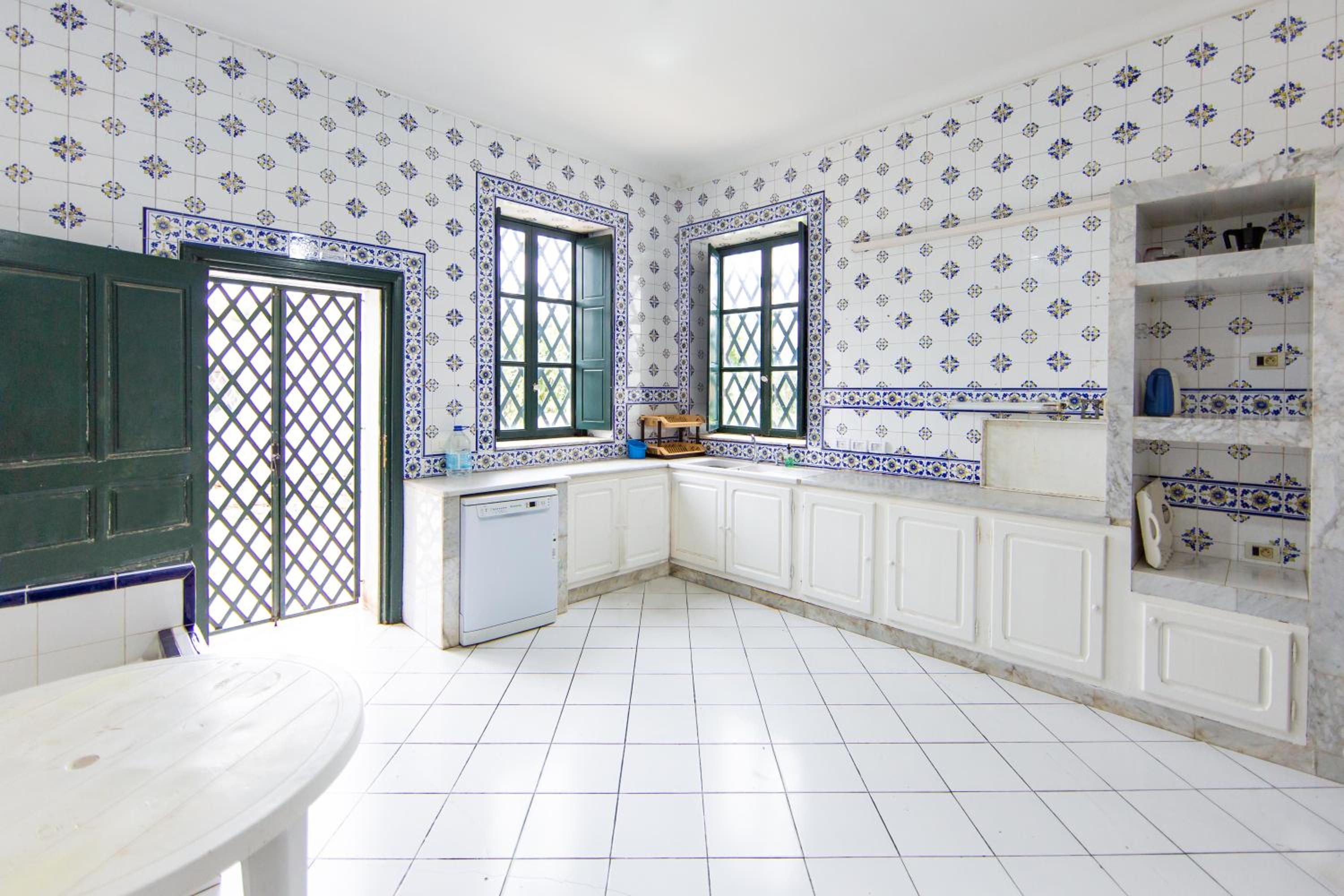 Arabesque House