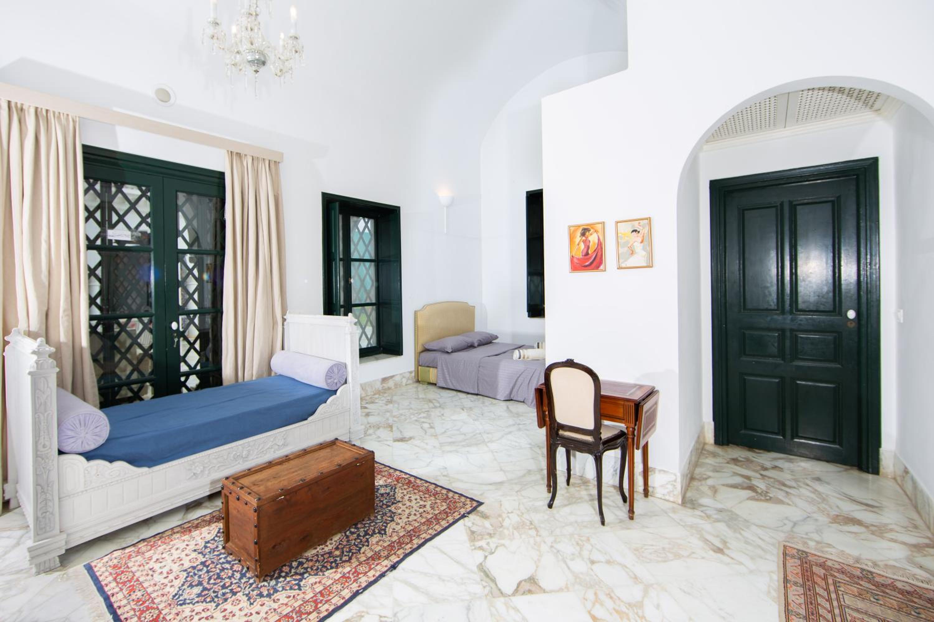 Arabesque House