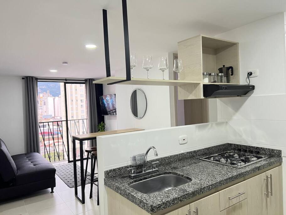 Apt Gran vista, agua caliente, parqueadero Privado