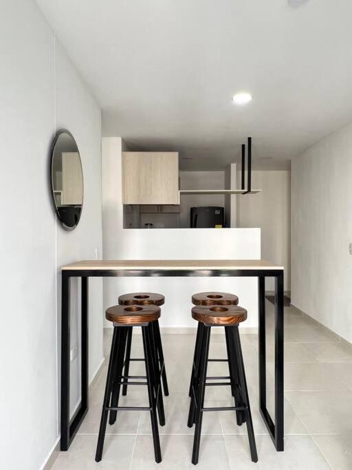 Apt Gran vista, agua caliente, parqueadero Privado