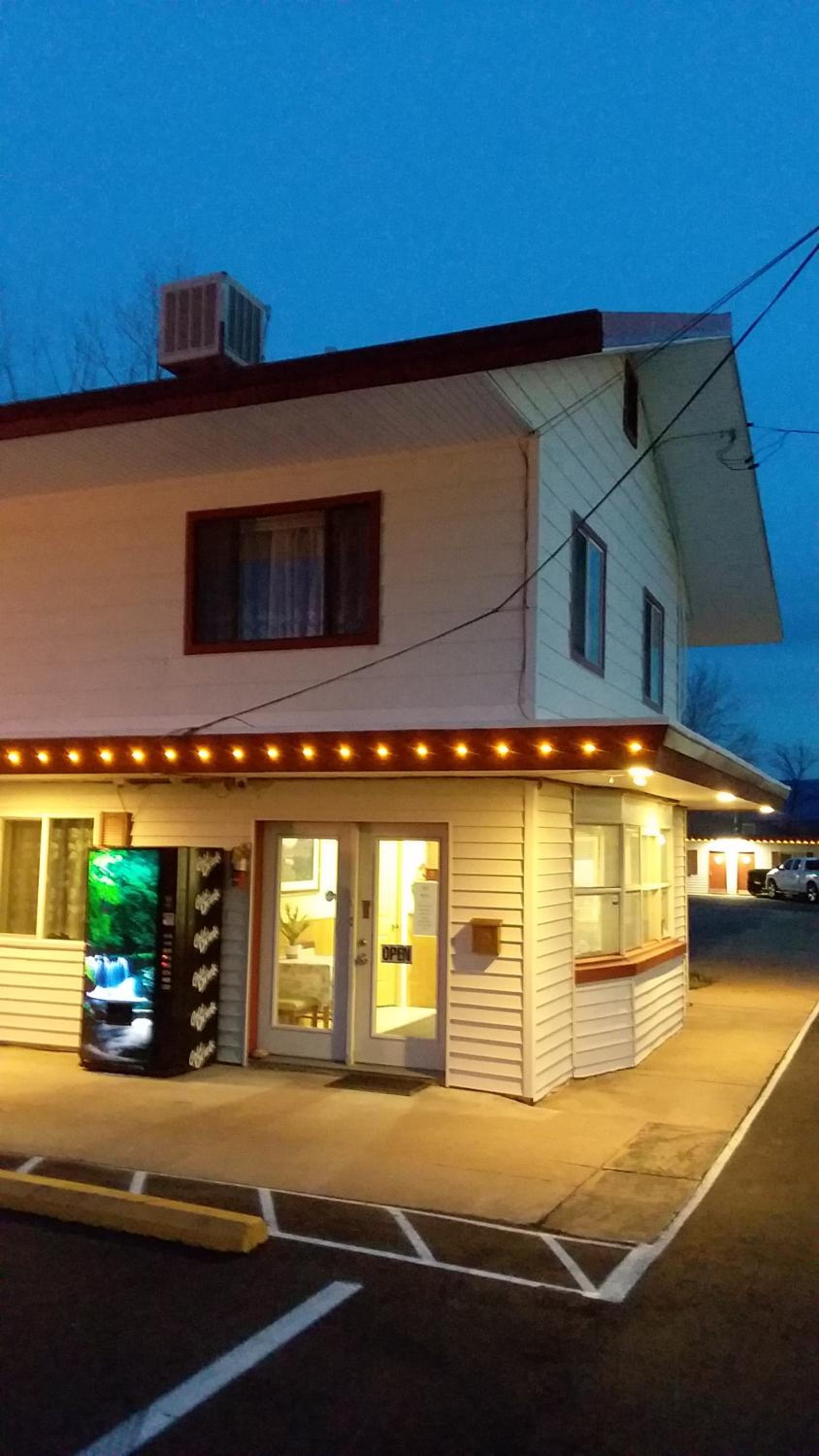 Canon City Vacations - Travel Inn Motel - Property Image 50