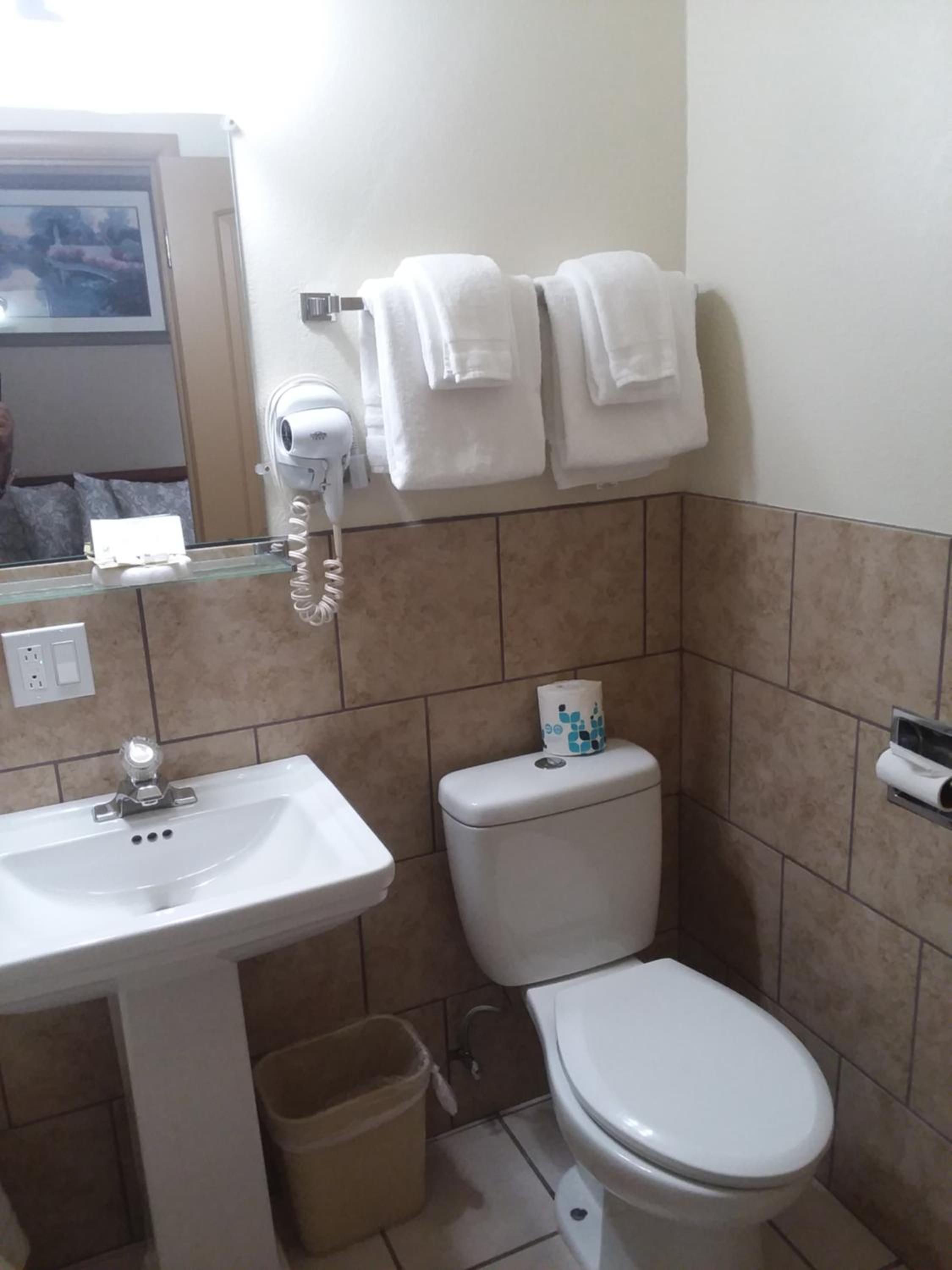Canon City Vacations - Travel Inn Motel - Property Image 14