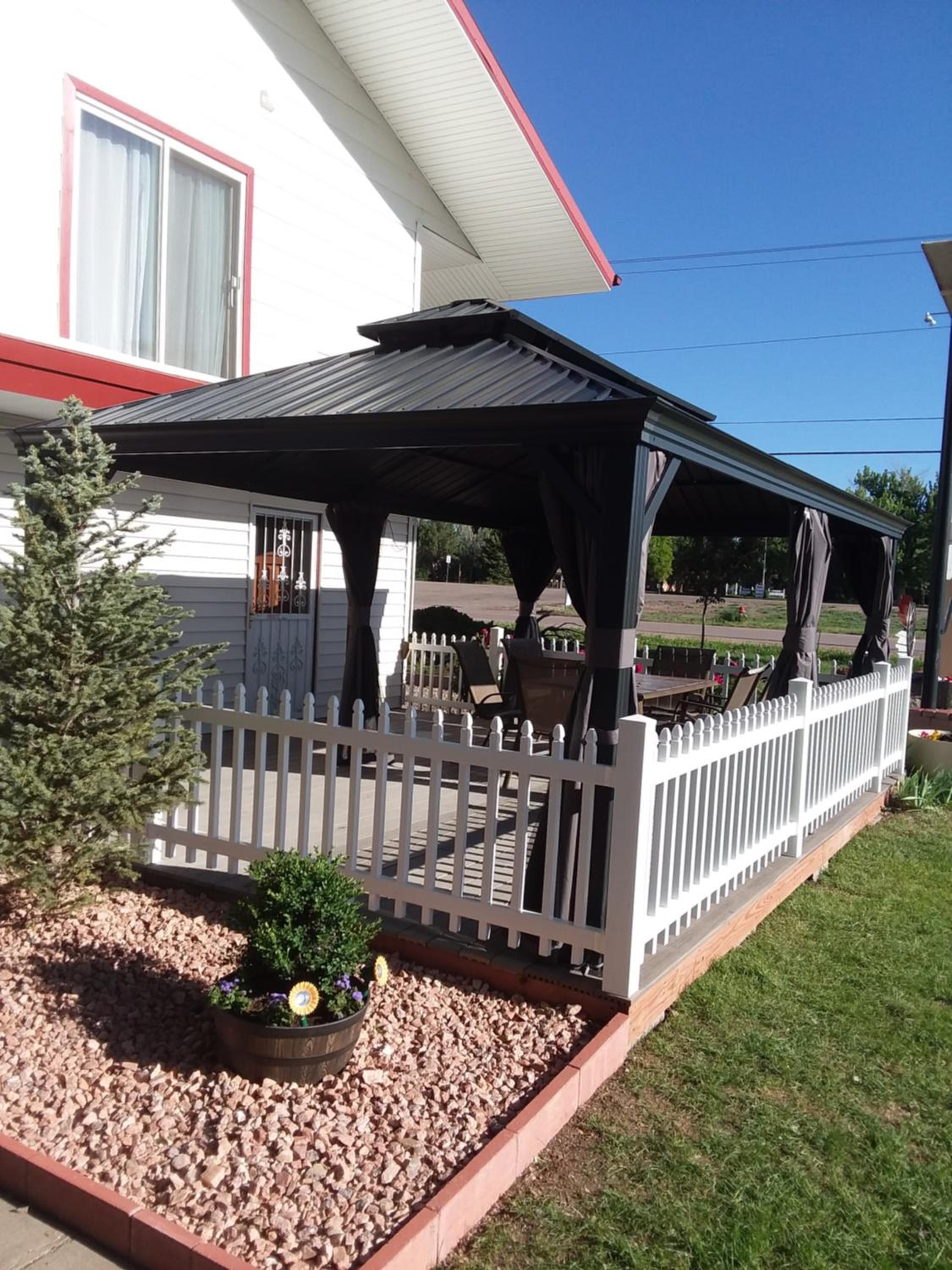 Canon City Vacations - Travel Inn Motel - Property Image 2