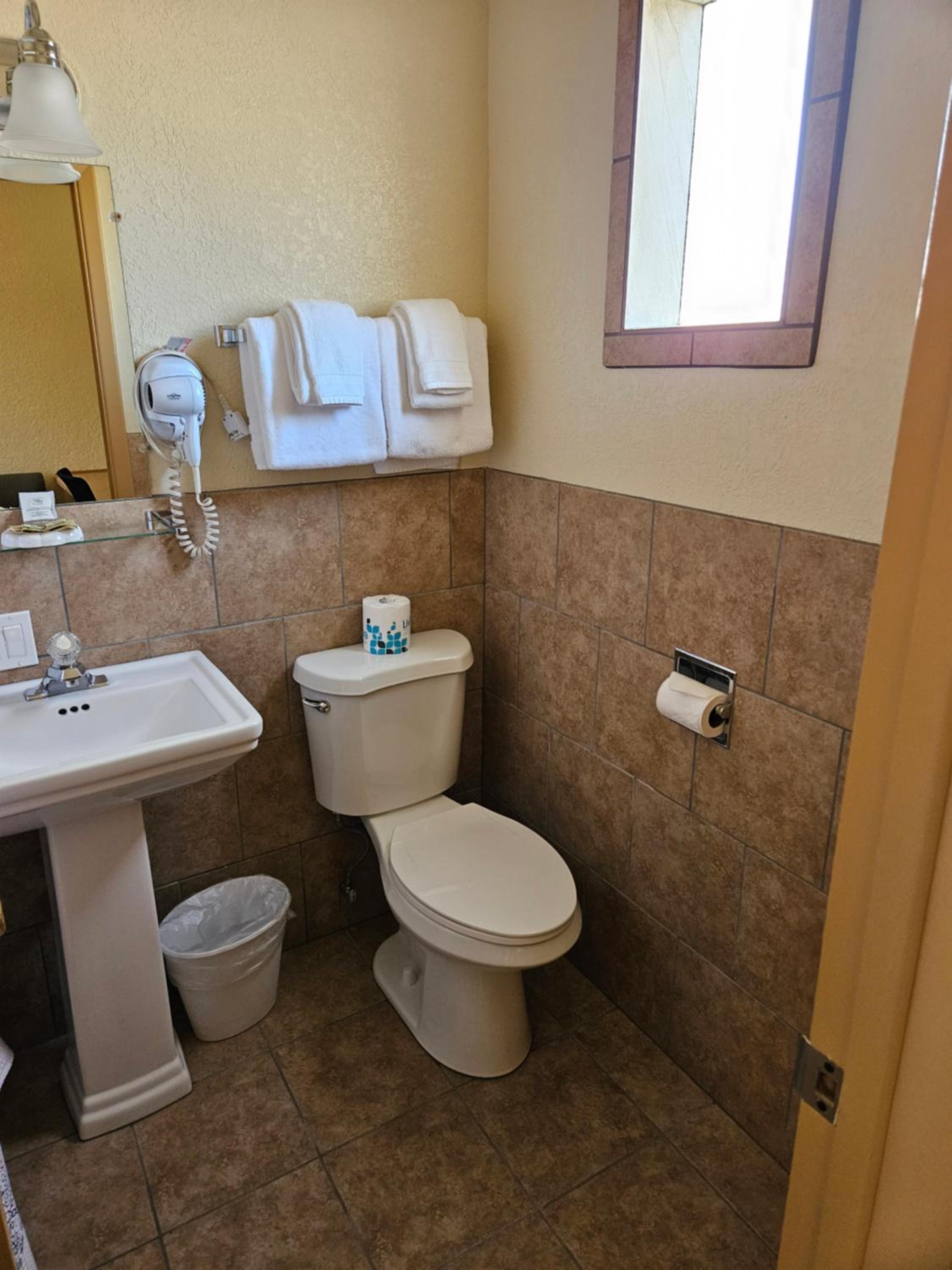 Canon City Vacations - Travel Inn Motel - Property Image 5