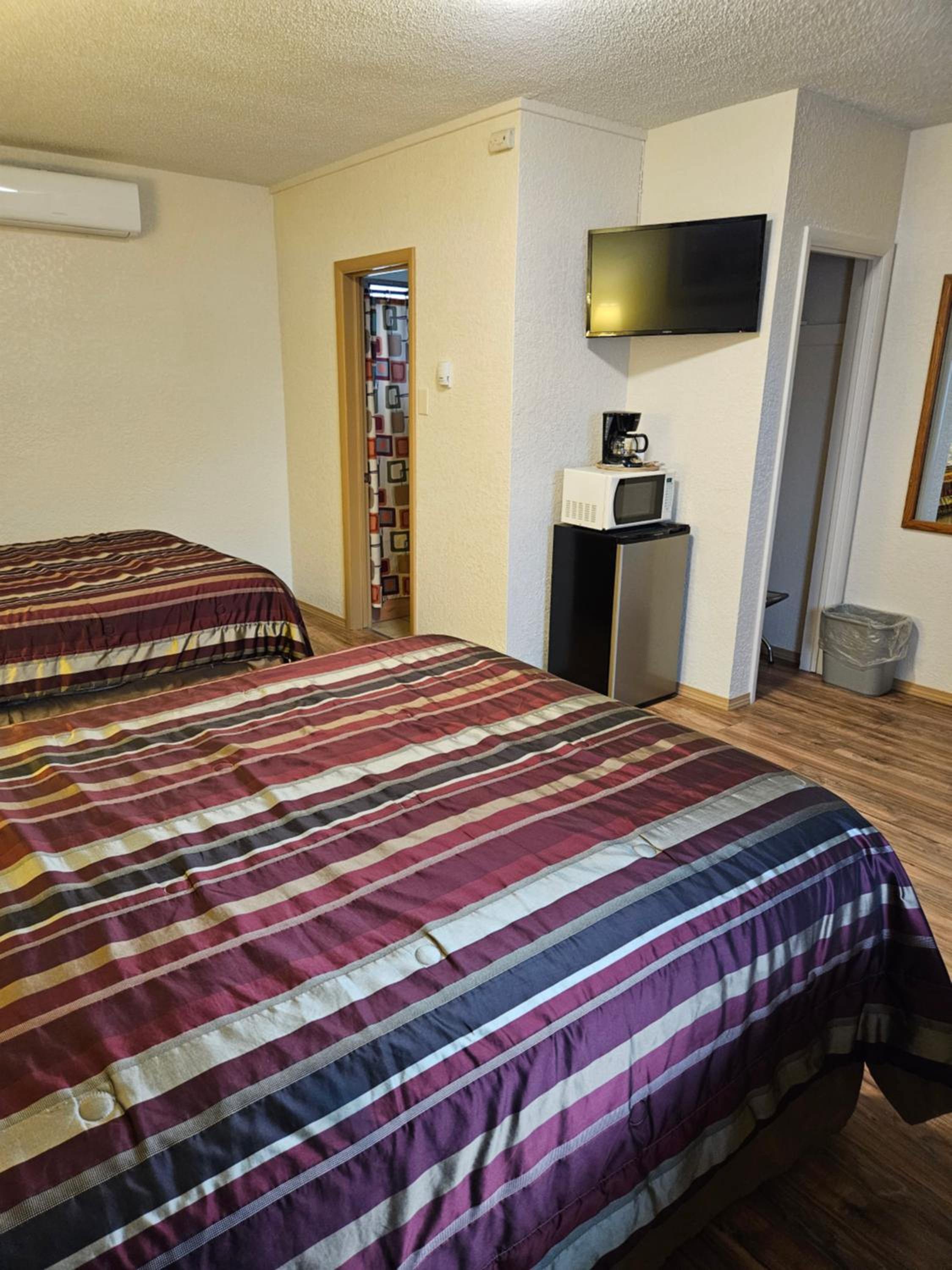 Canon City Vacations - Travel Inn Motel - Property Image 6