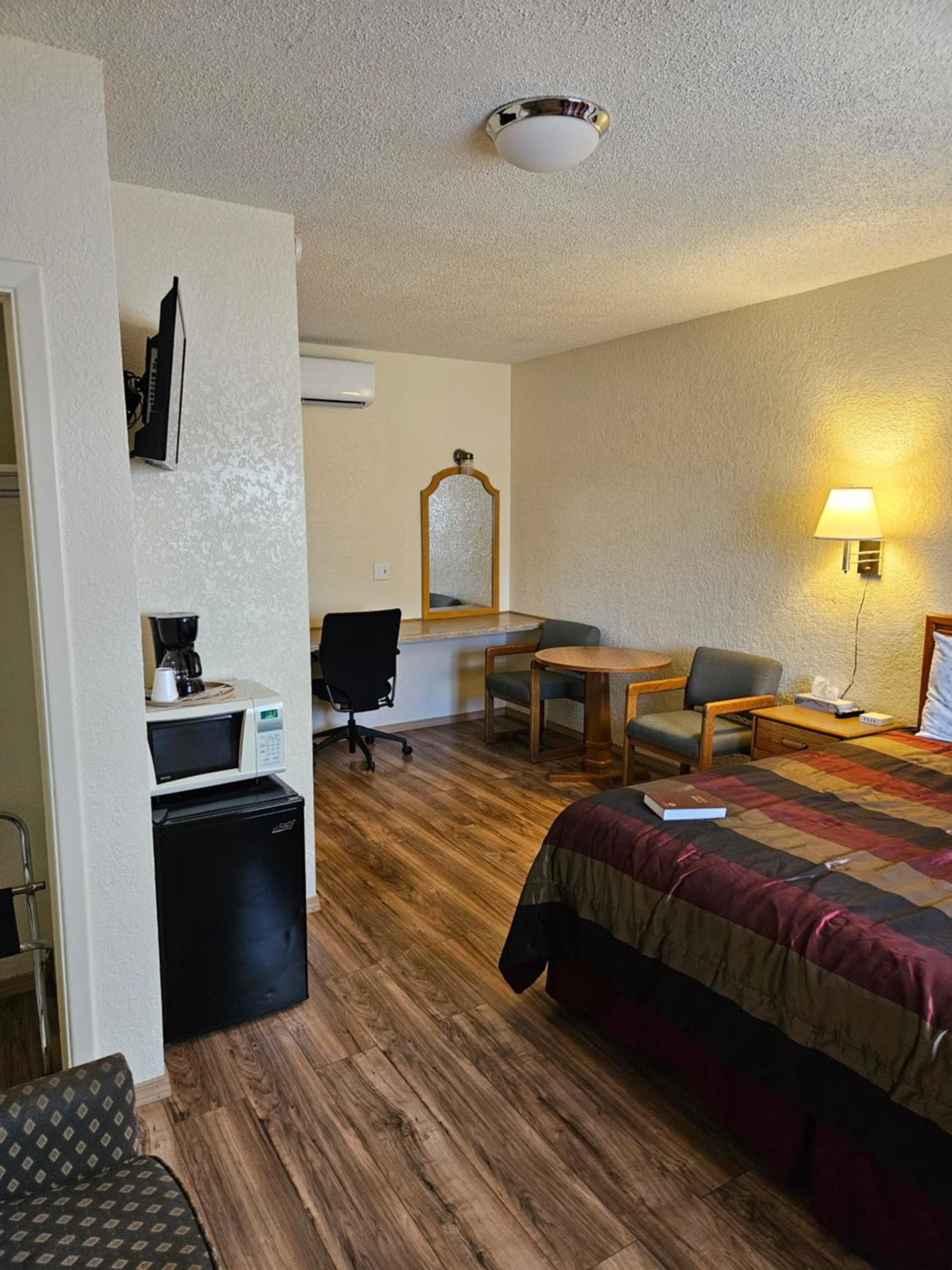 Canon City Vacations - Travel Inn Motel - Property Image 7