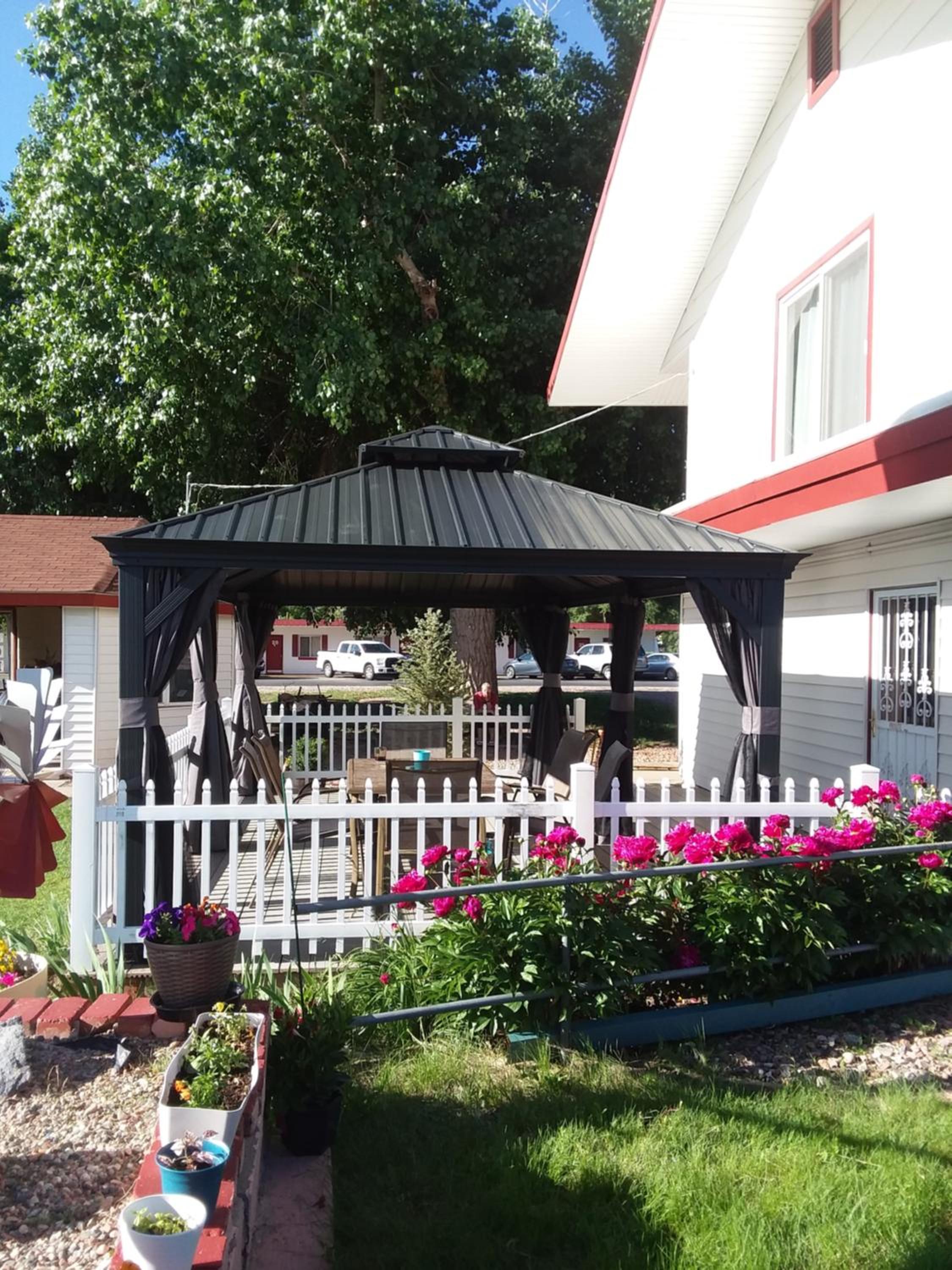 Canon City Vacations - Travel Inn Motel - Property Image 1