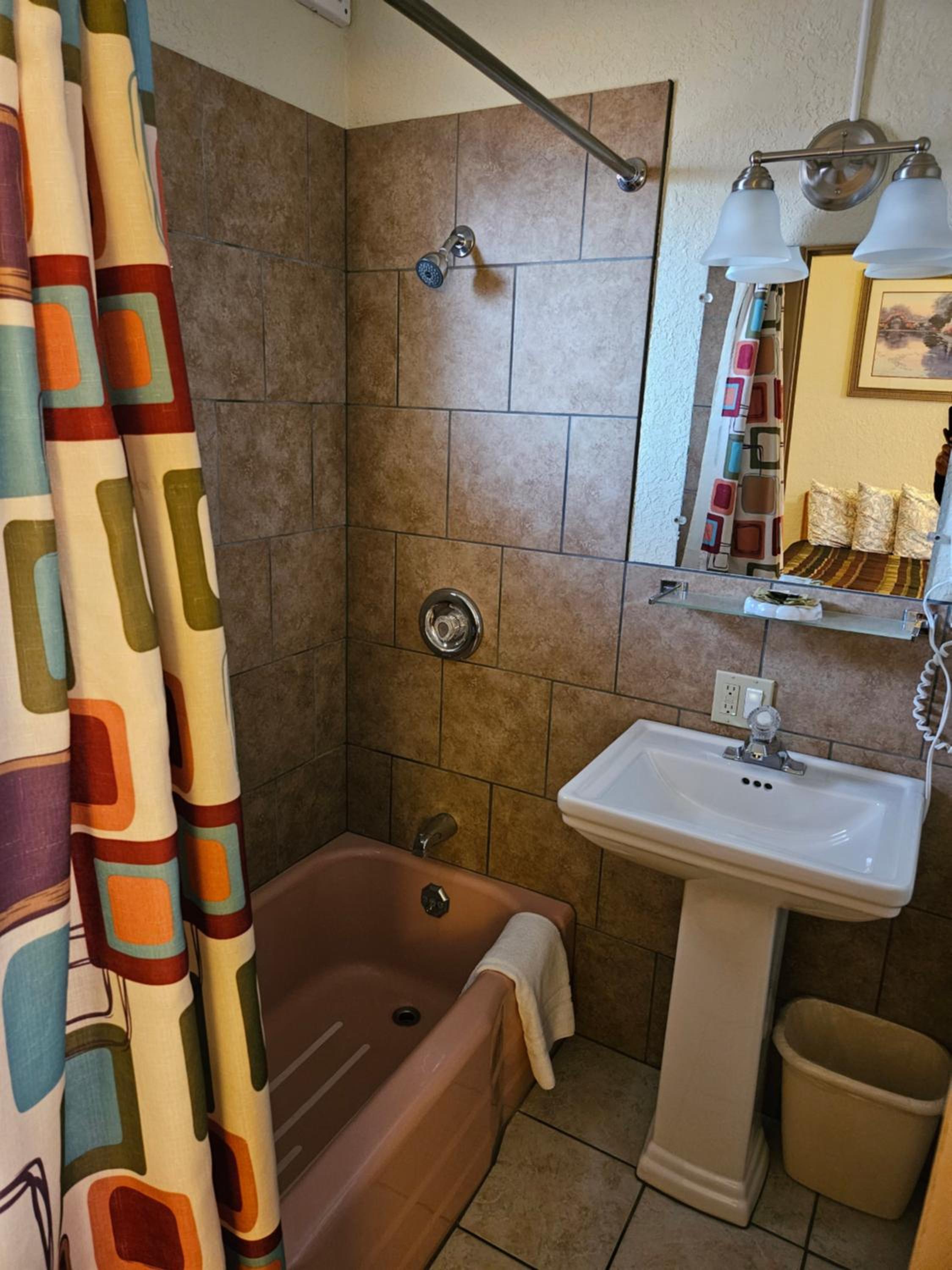 Canon City Vacations - Travel Inn Motel - Property Image 12