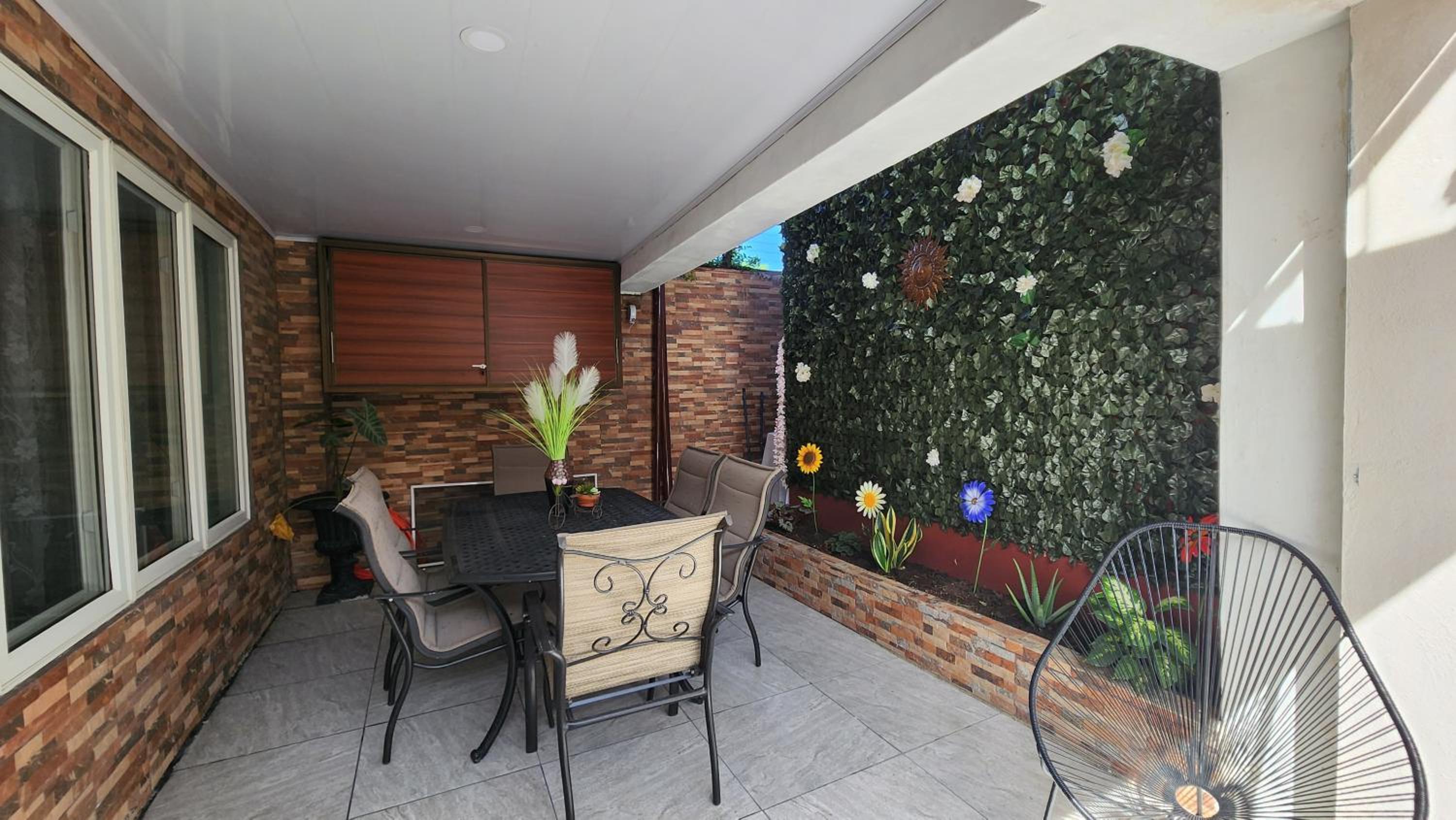 Luxury 3 Bedroom Apartment
