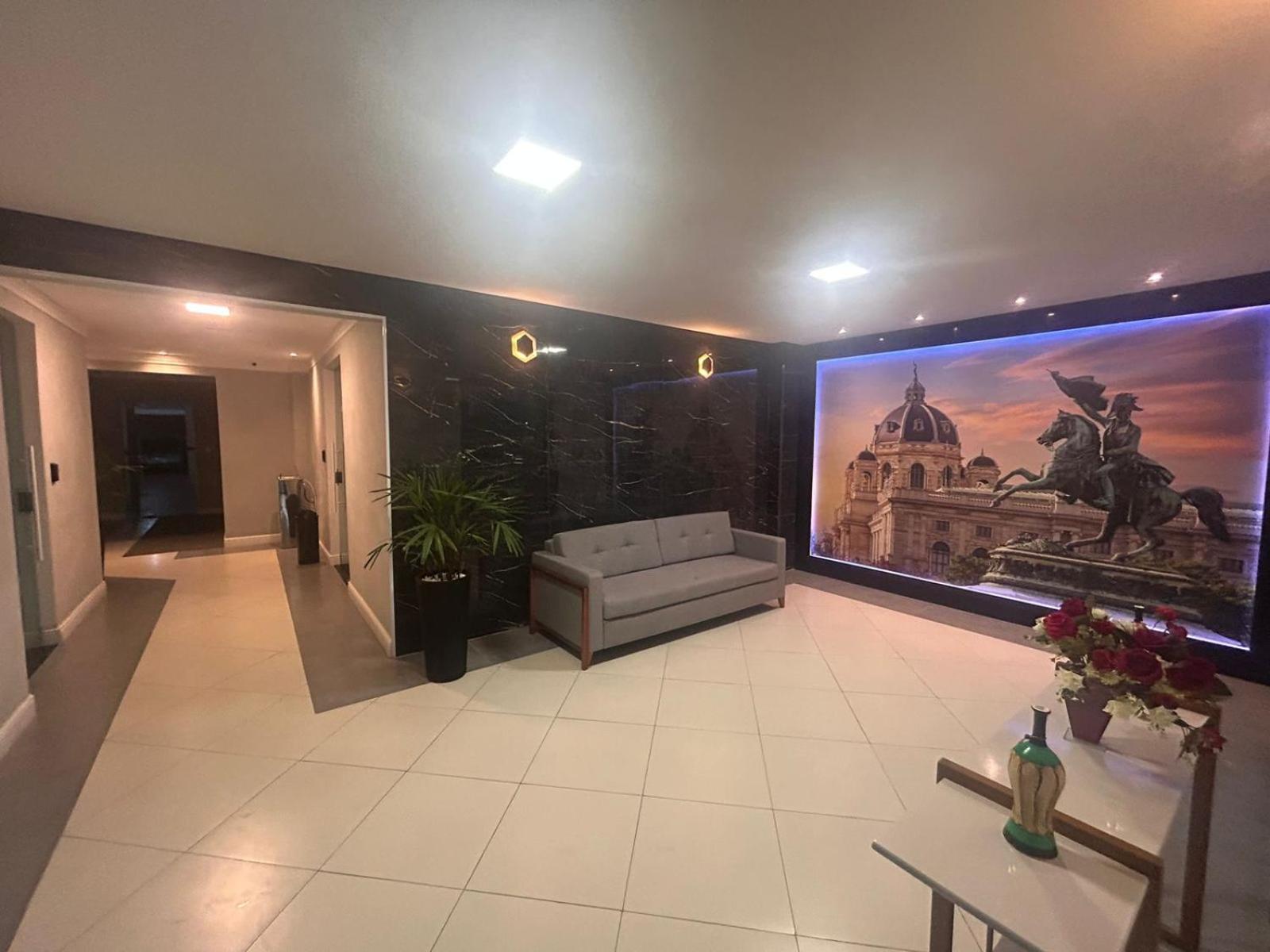 APTO BEIRA MAR - ACONCHEGANTE _ VARANDA GOURMET - WIFI - NETFLIX - TV A CABO - PRAIA GRANDE