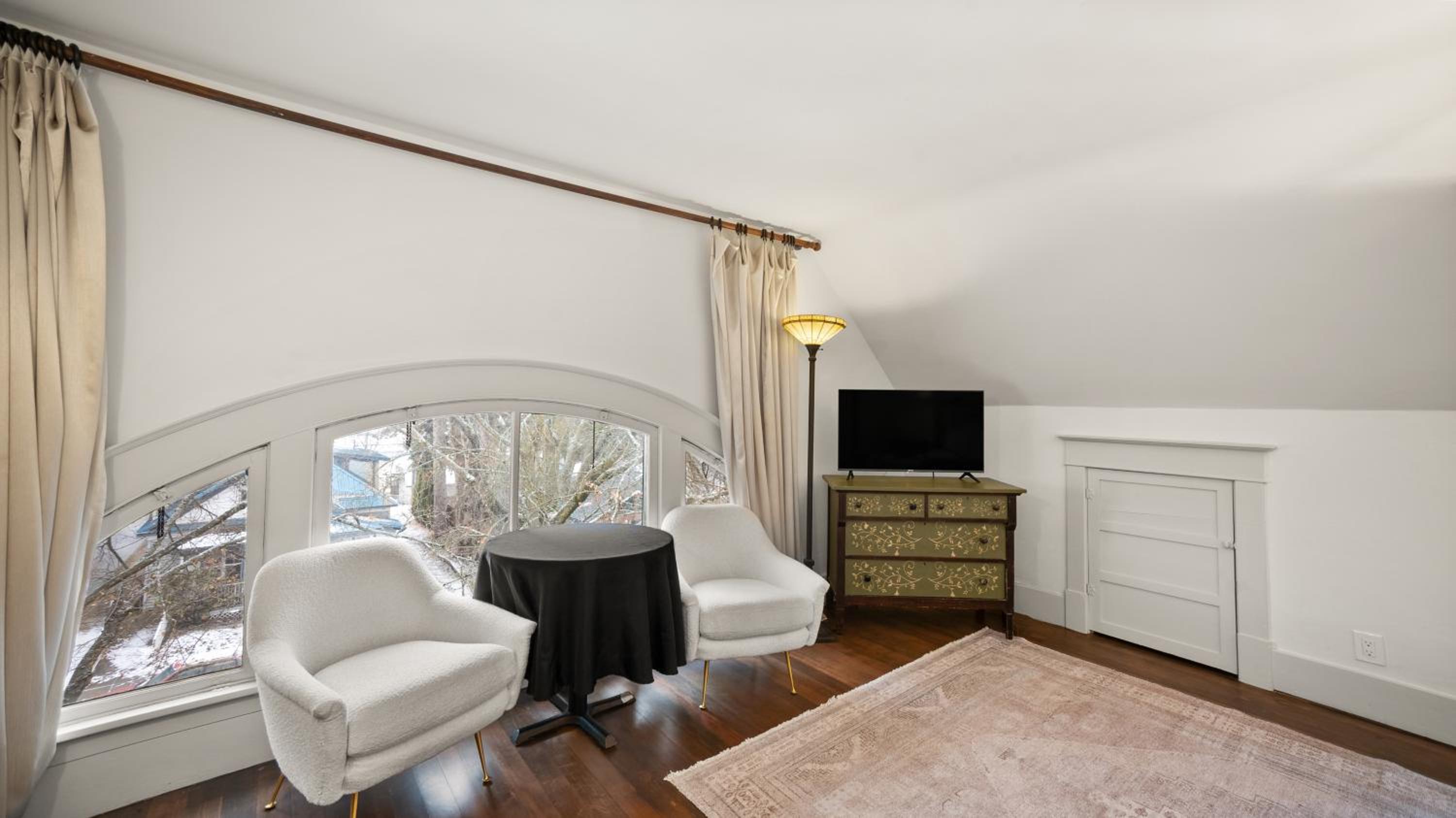 Greenbriar Inn, photo 12