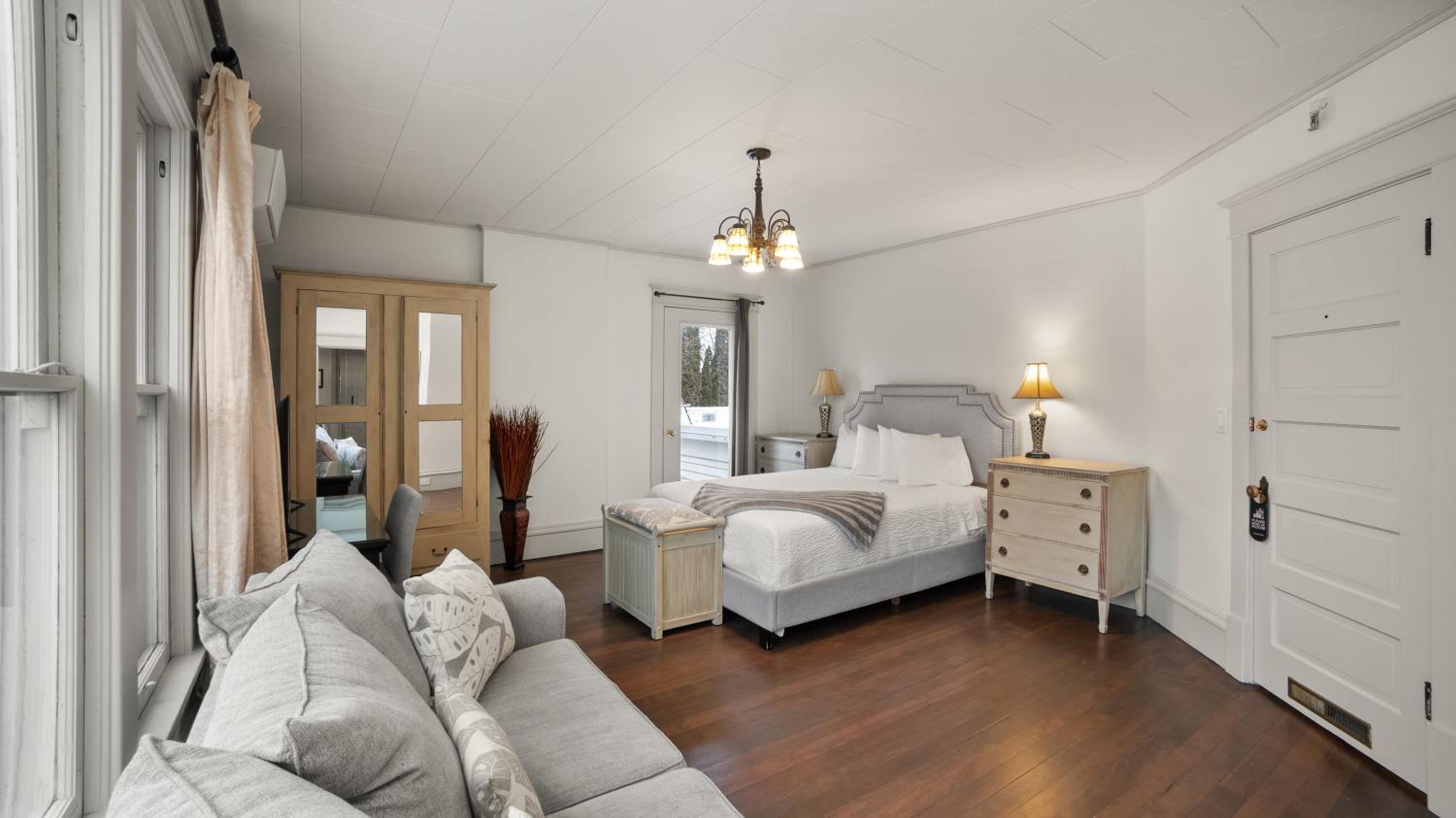 Greenbriar Inn, photo 23