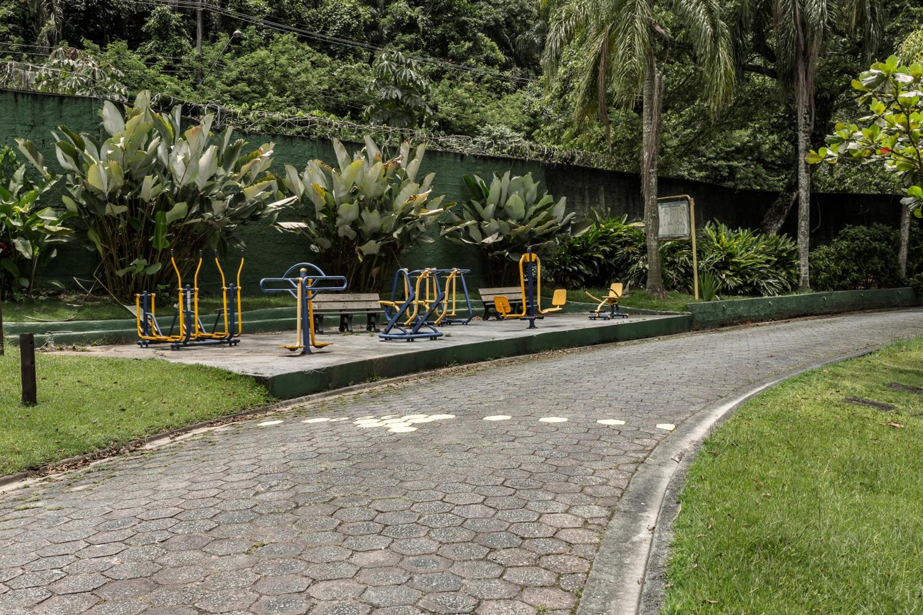 Charmosa casa de praia no Village do Camburizinho!