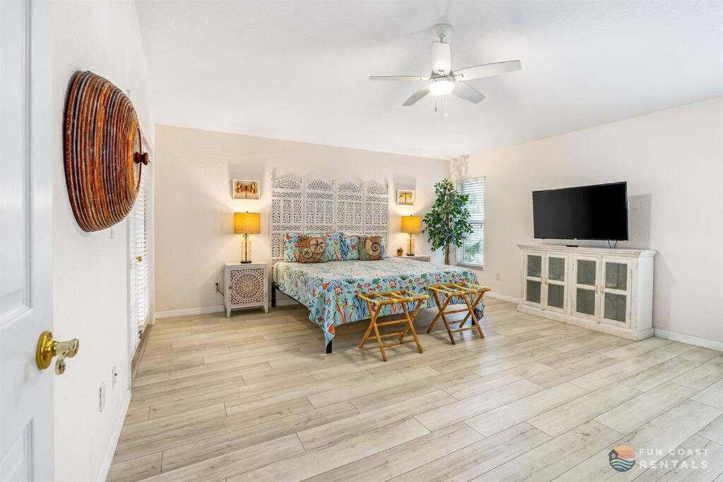 Large House, Ping-Pong, Pool Table, Dog Friendly, Steps to Beach & Private Yard! view 3