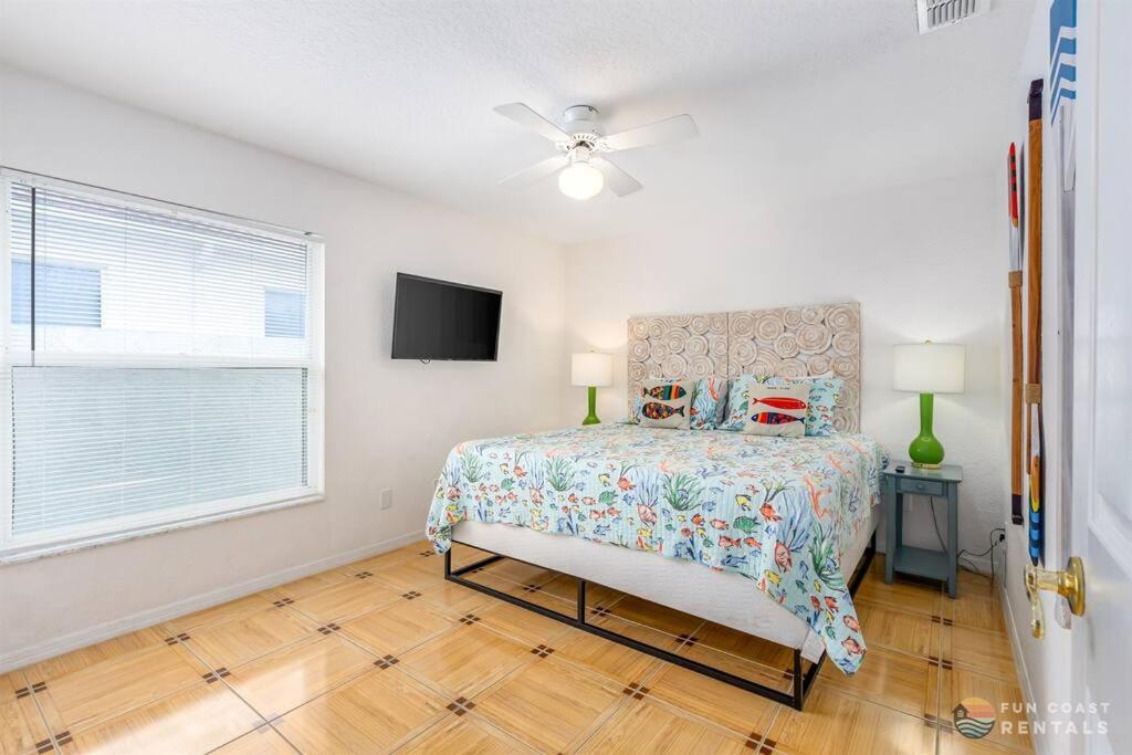 Large House, Ping-Pong, Pool Table, Dog Friendly, Steps to Beach & Private Yard! view 5
