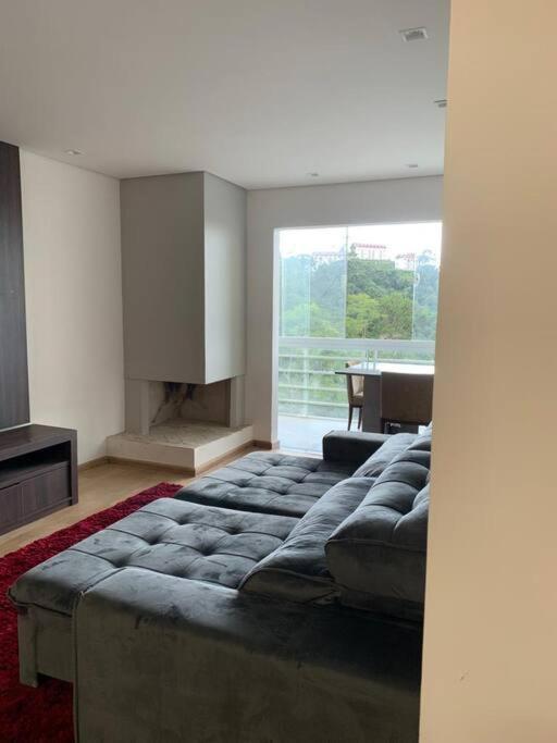 Apartamento com bela vista em Campos do Jordão