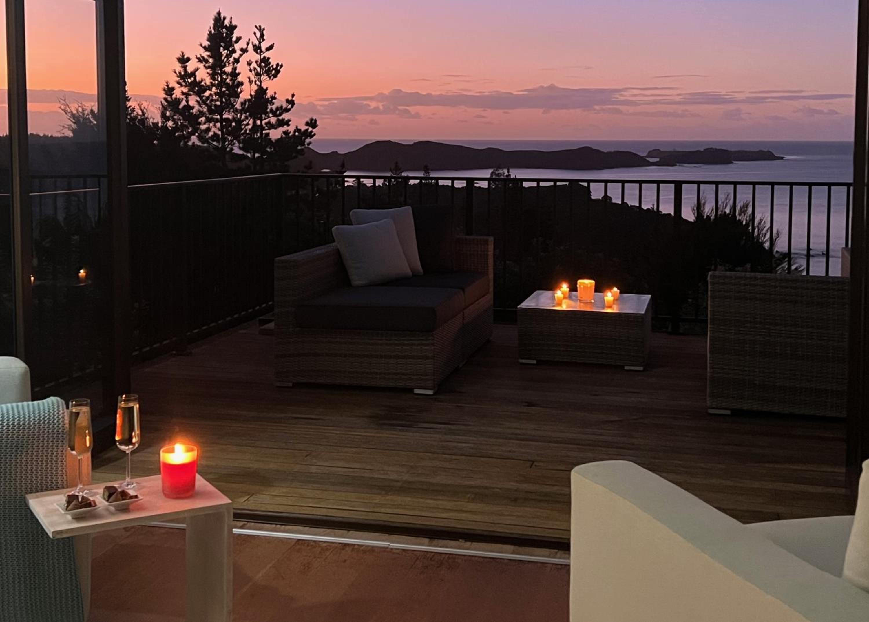 The Retreat - Luxury Hillside villa at Te Ngaere Bay view 3