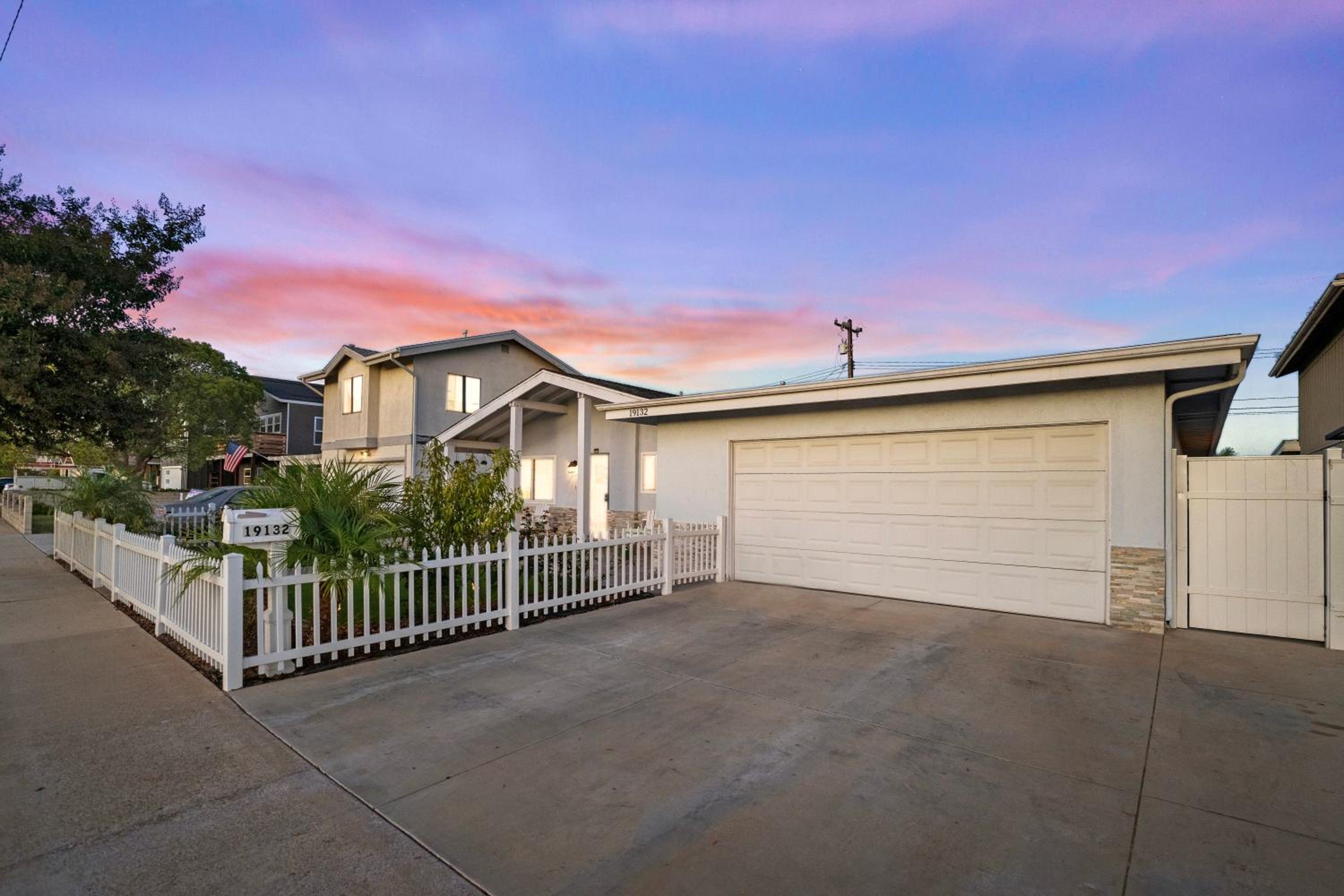 Peaceful Home Near Beach & Disneyland view 3