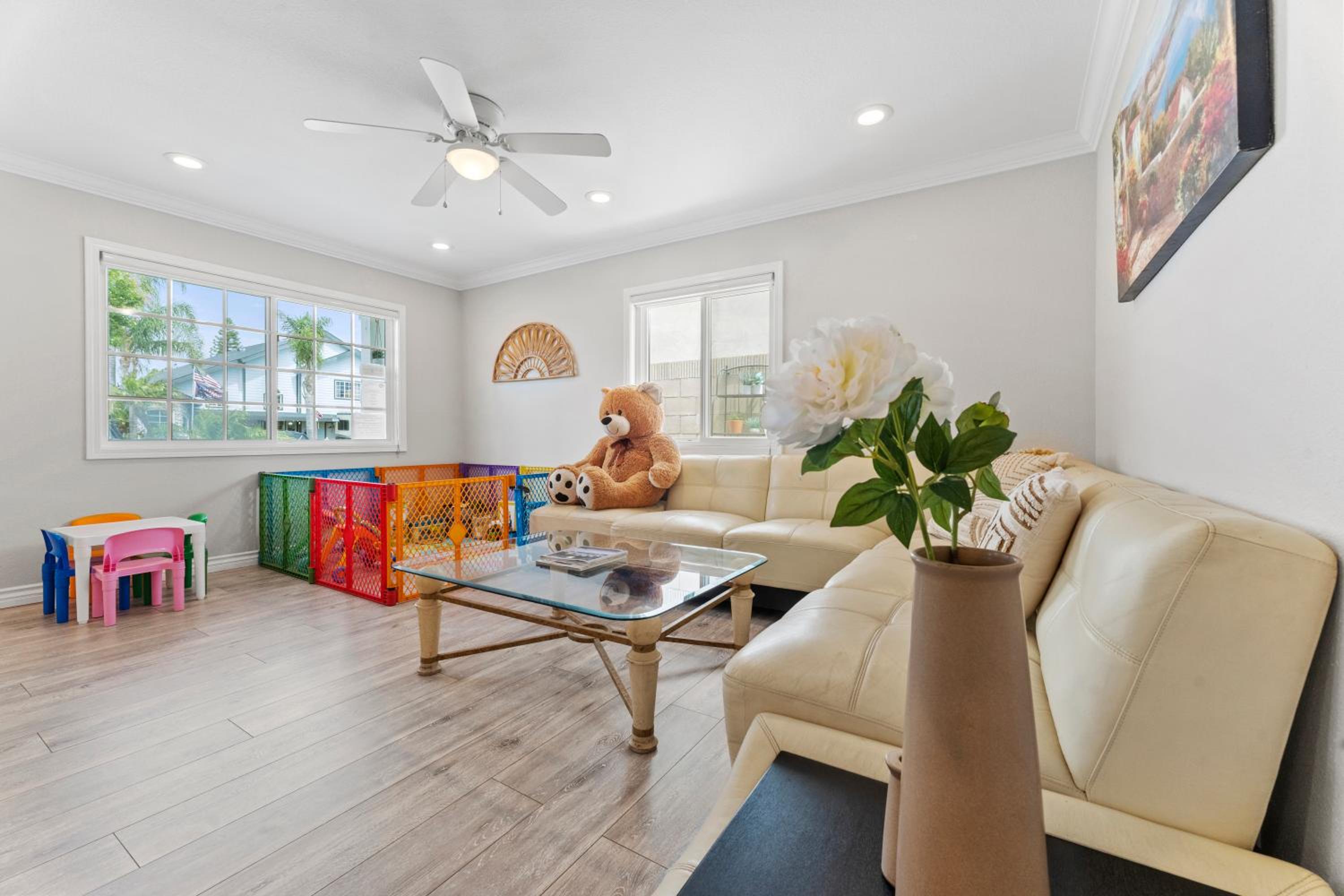 Peaceful Home Near Beach & Disneyland view 5