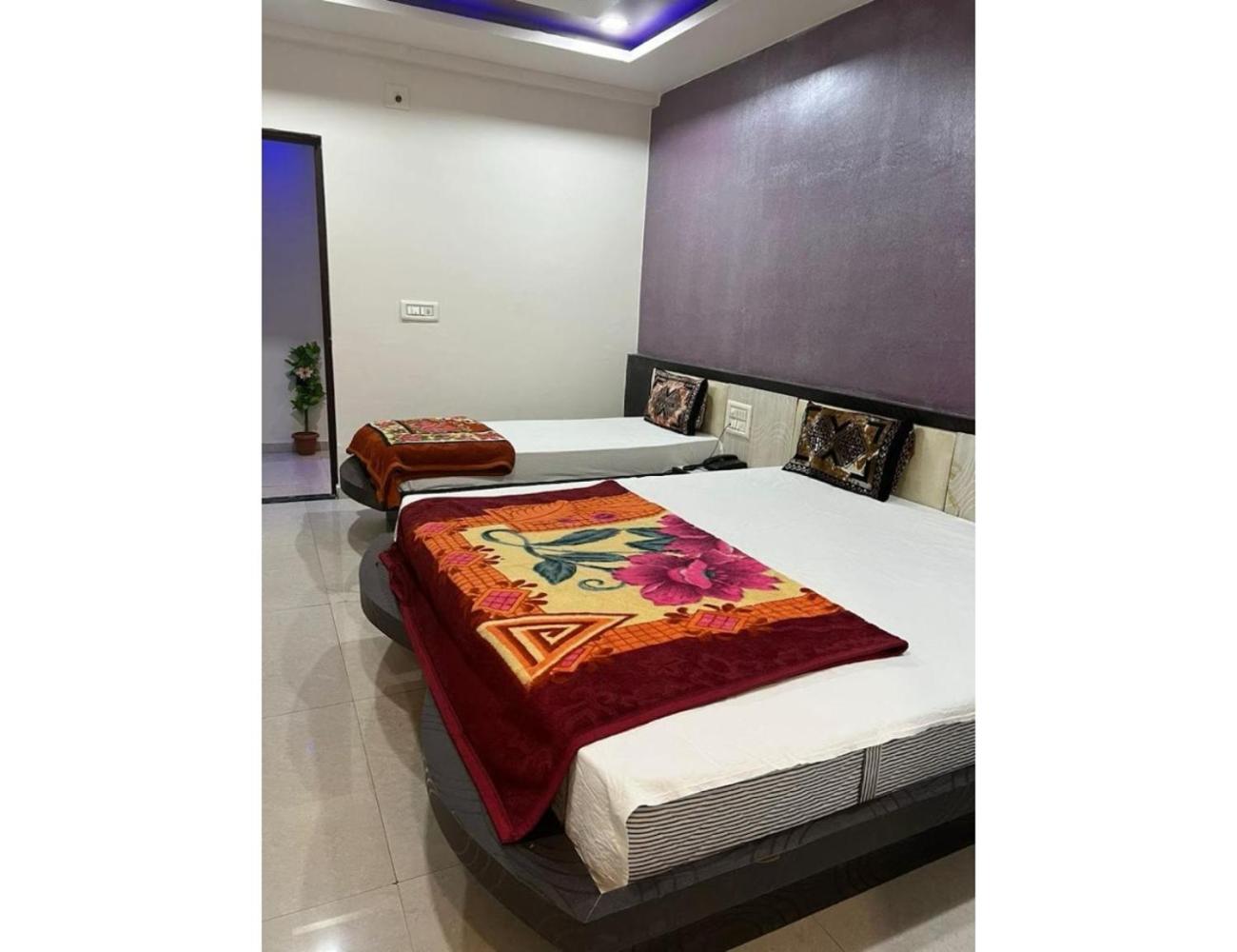 Hotel Silver Palace, Himatnagar, Gujarat view 2