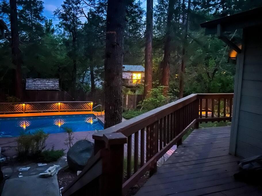 Twain Harte Lake, pool/hot tub, by skiing/Yosemite view 4