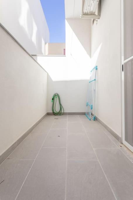 Full Air-conditioned, 2 Bedroom Apt. view 4