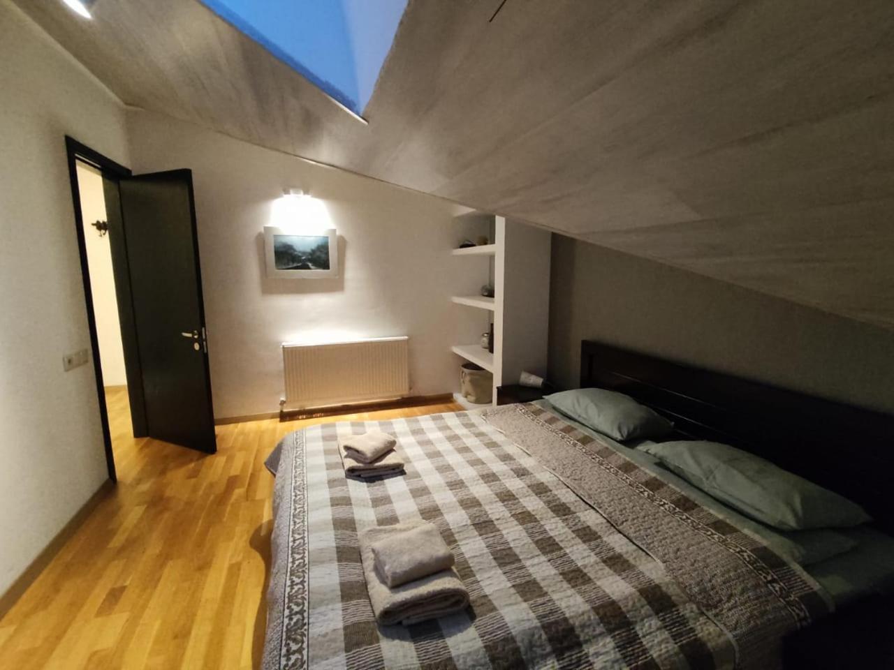 Evdo Apartments B1 Comfy House