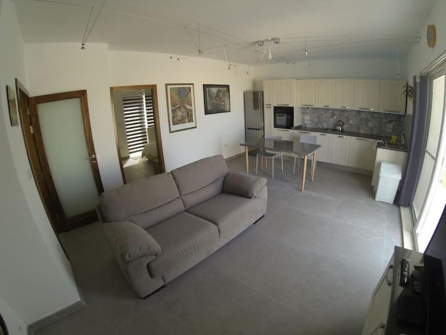 Stunning Penthouse. Fully A/C 95sqm one bedroom view 2